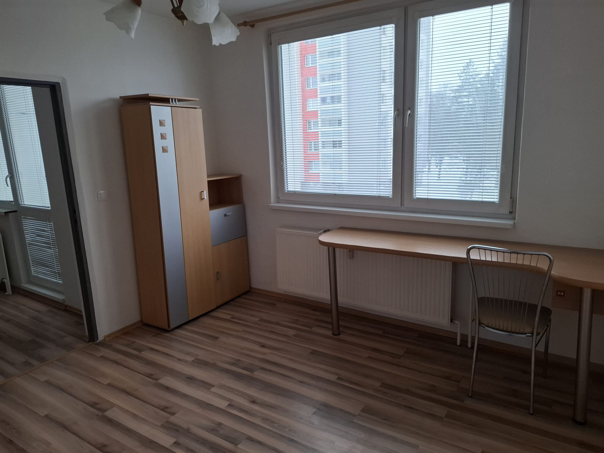 Na prenájom pekný priestranný 2-izbový byt v Humennom