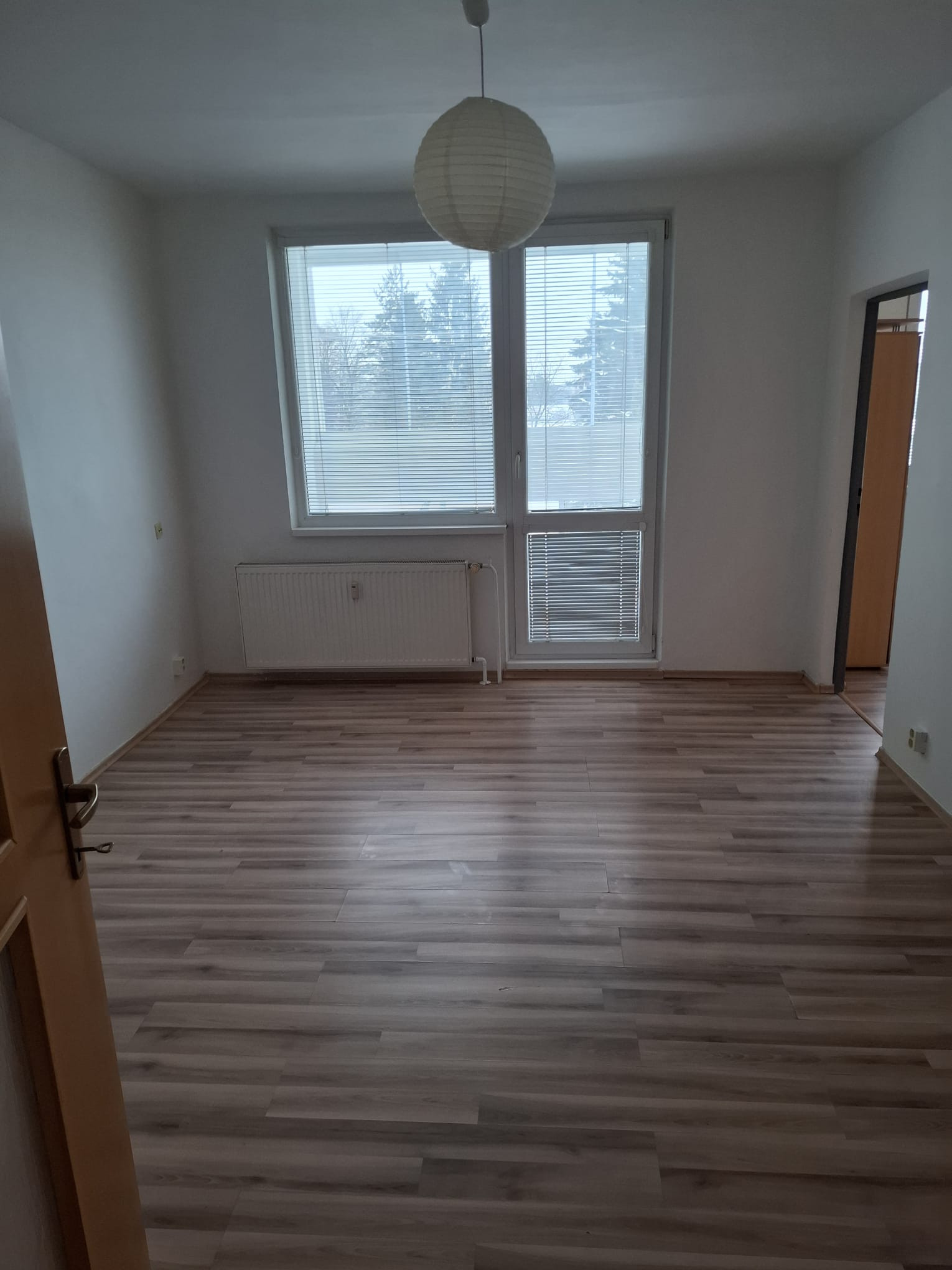 Na prenájom pekný priestranný 2-izbový byt v Humennom