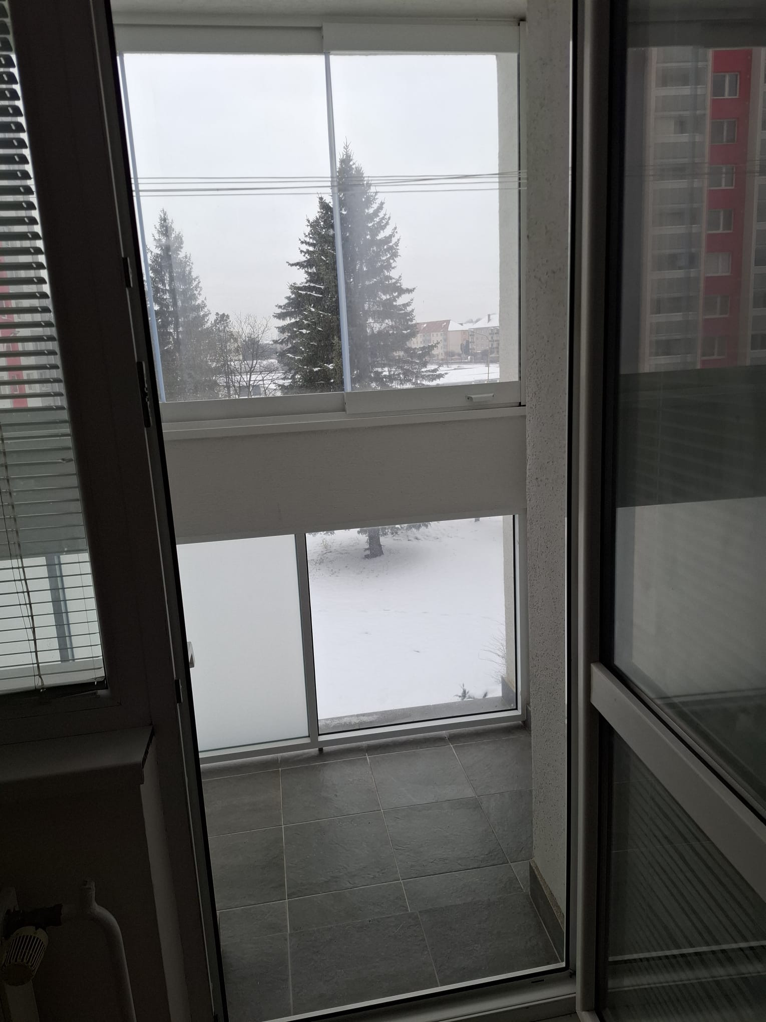 Na prenájom pekný priestranný 2-izbový byt v Humennom