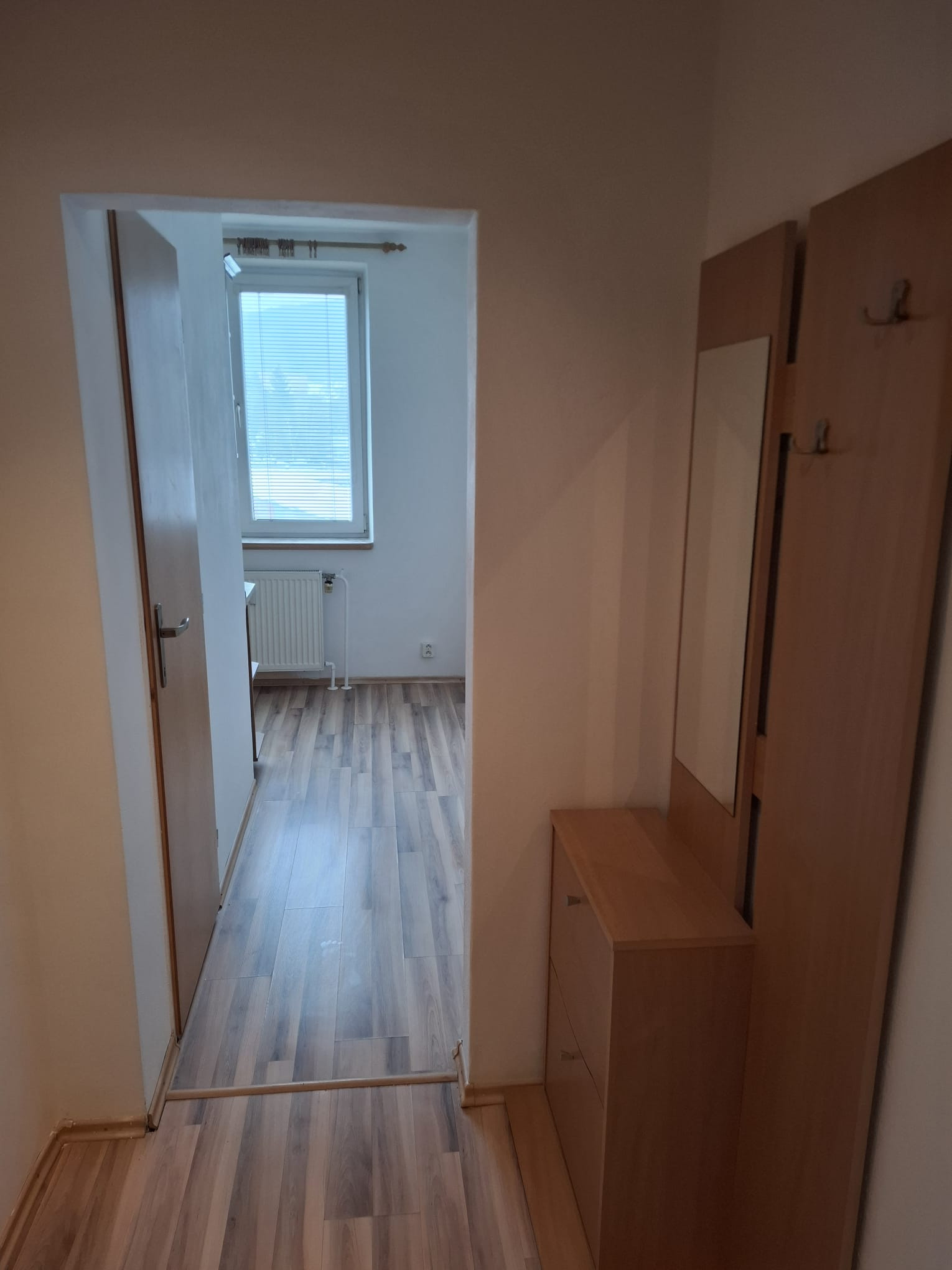 Na prenájom pekný priestranný 2-izbový byt v Humennom