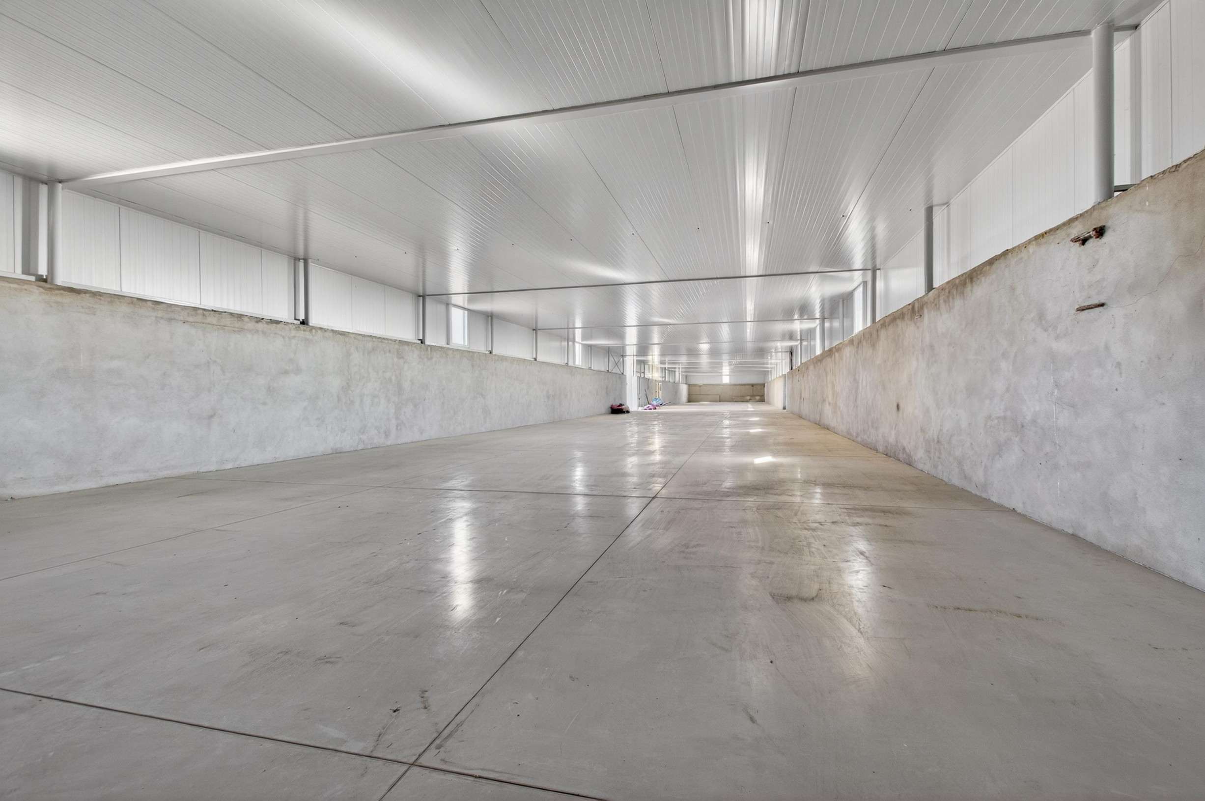 Na prenájom výrobno-skladová hala so zázemím, Vrbové