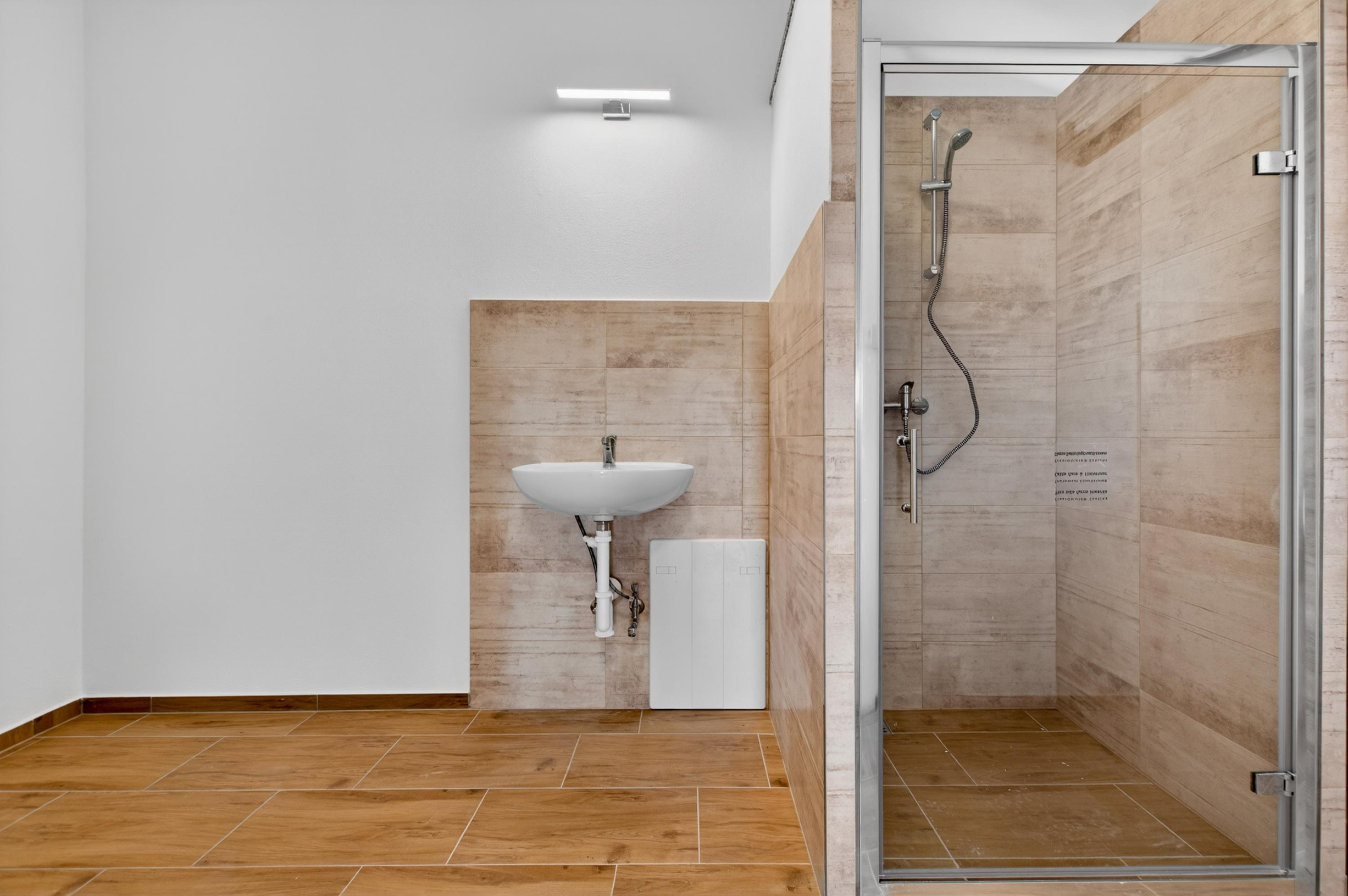 Na prenájom výrobno-skladová hala so zázemím, Vrbové