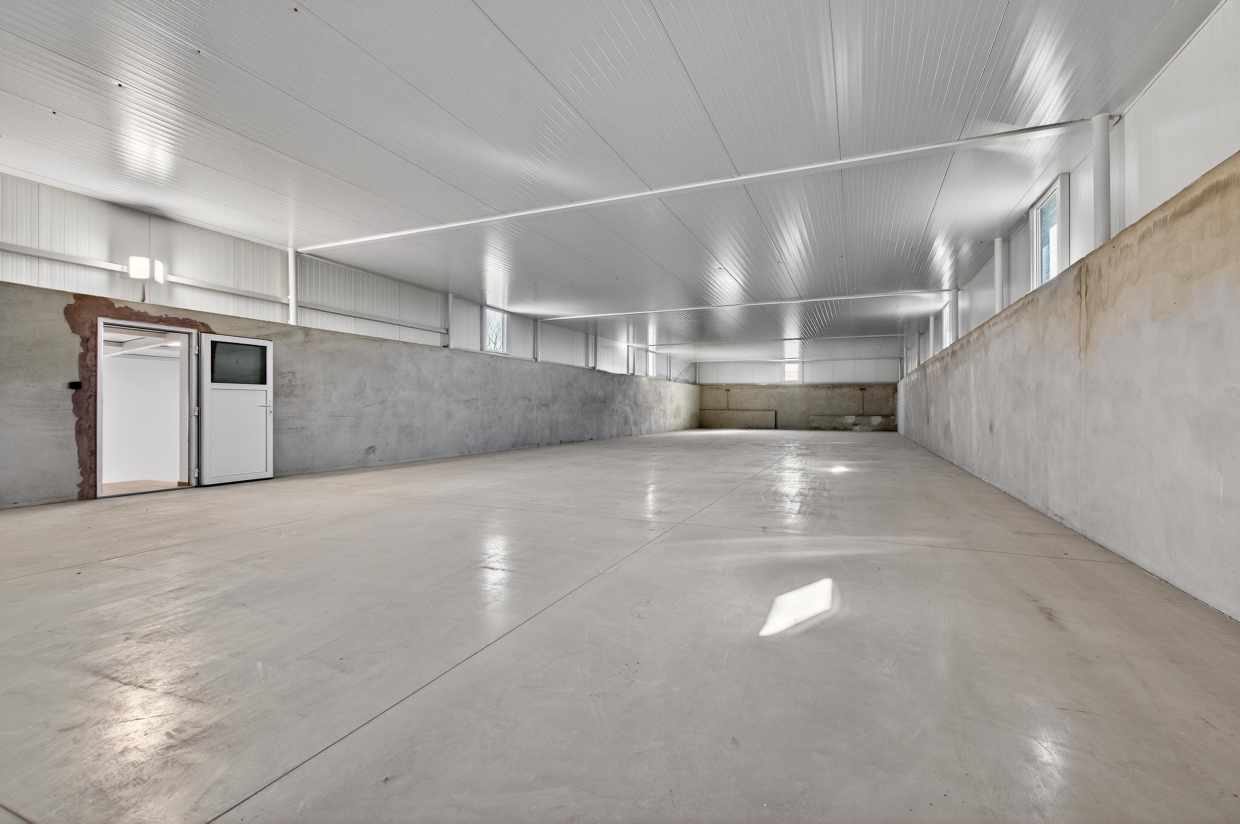 Na prenájom výrobno-skladová hala so zázemím, Vrbové