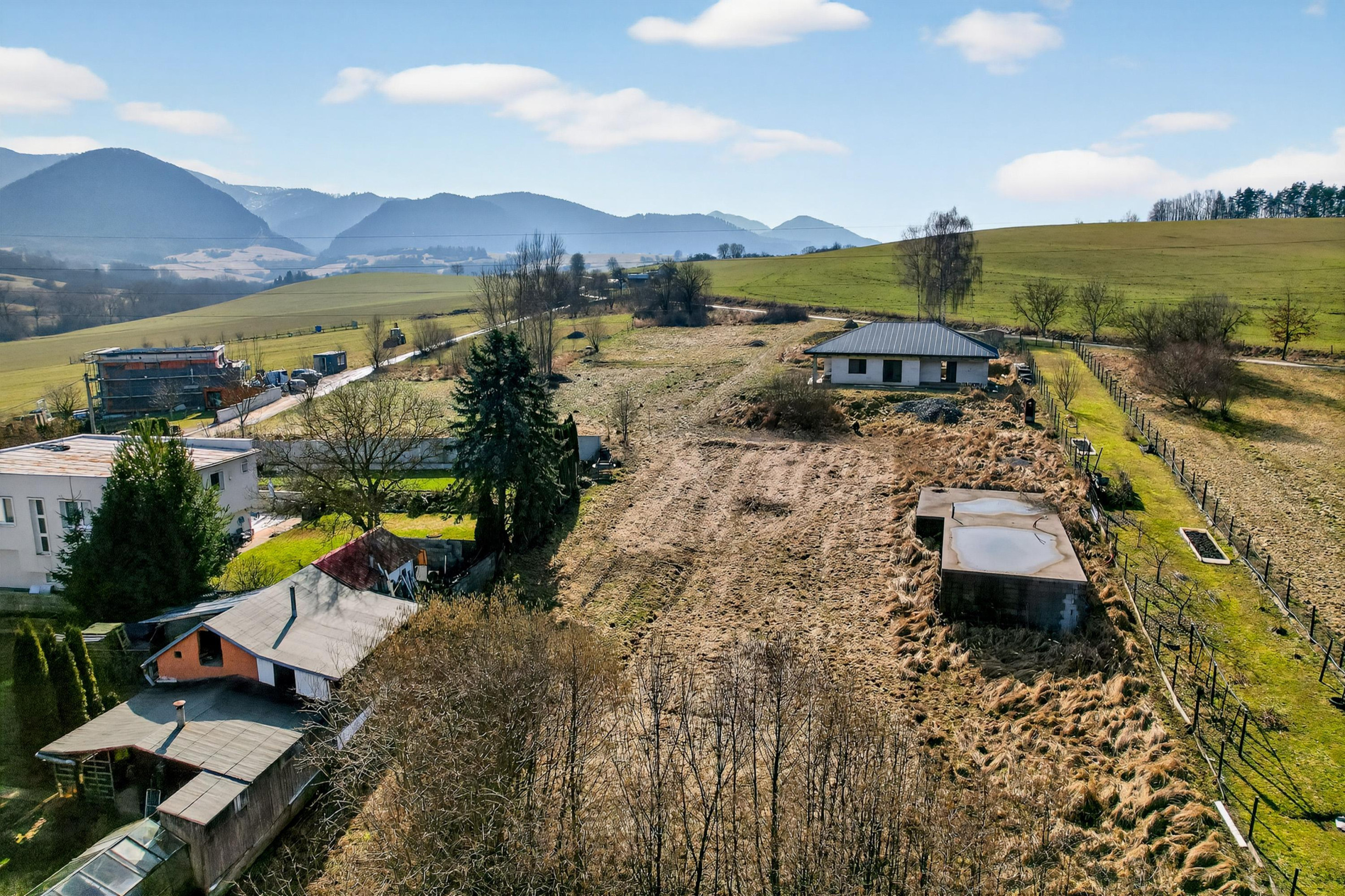 Predaj investičného stavebného pozemku o výmere 786 m² – ulica Do Stávku,  Žilina – Trnové