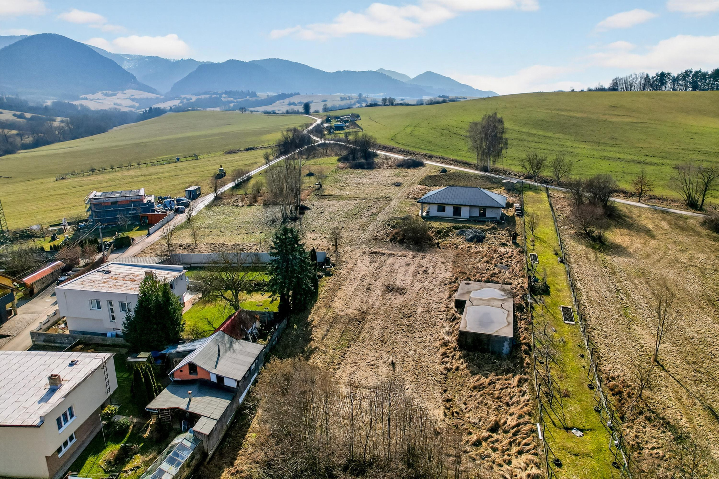 Predaj investičného stavebného pozemku o výmere 786 m² – ulica Do Stávku,  Žilina – Trnové