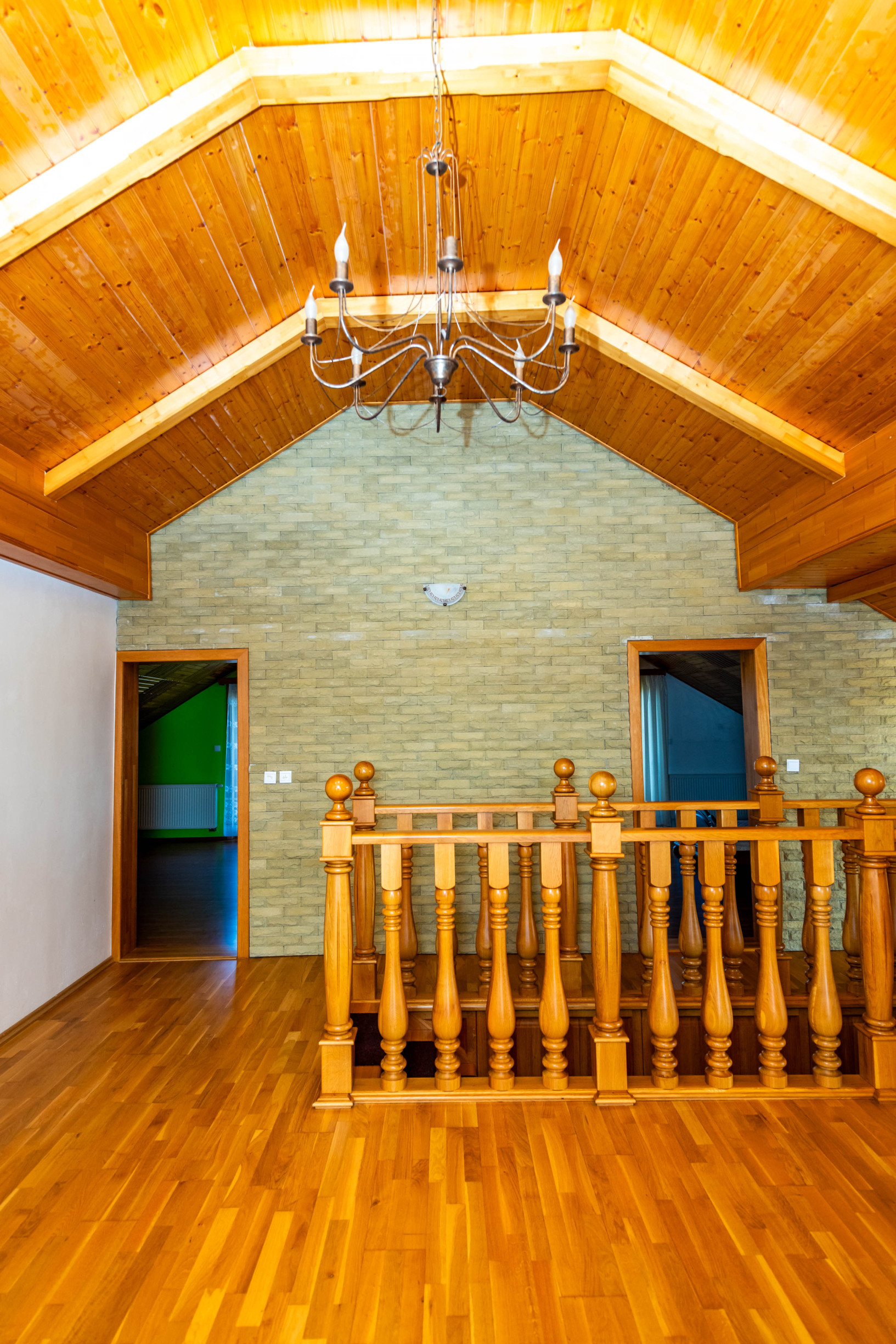 Exkluzívna ponuka – luxusný rodinný dom v centre obce