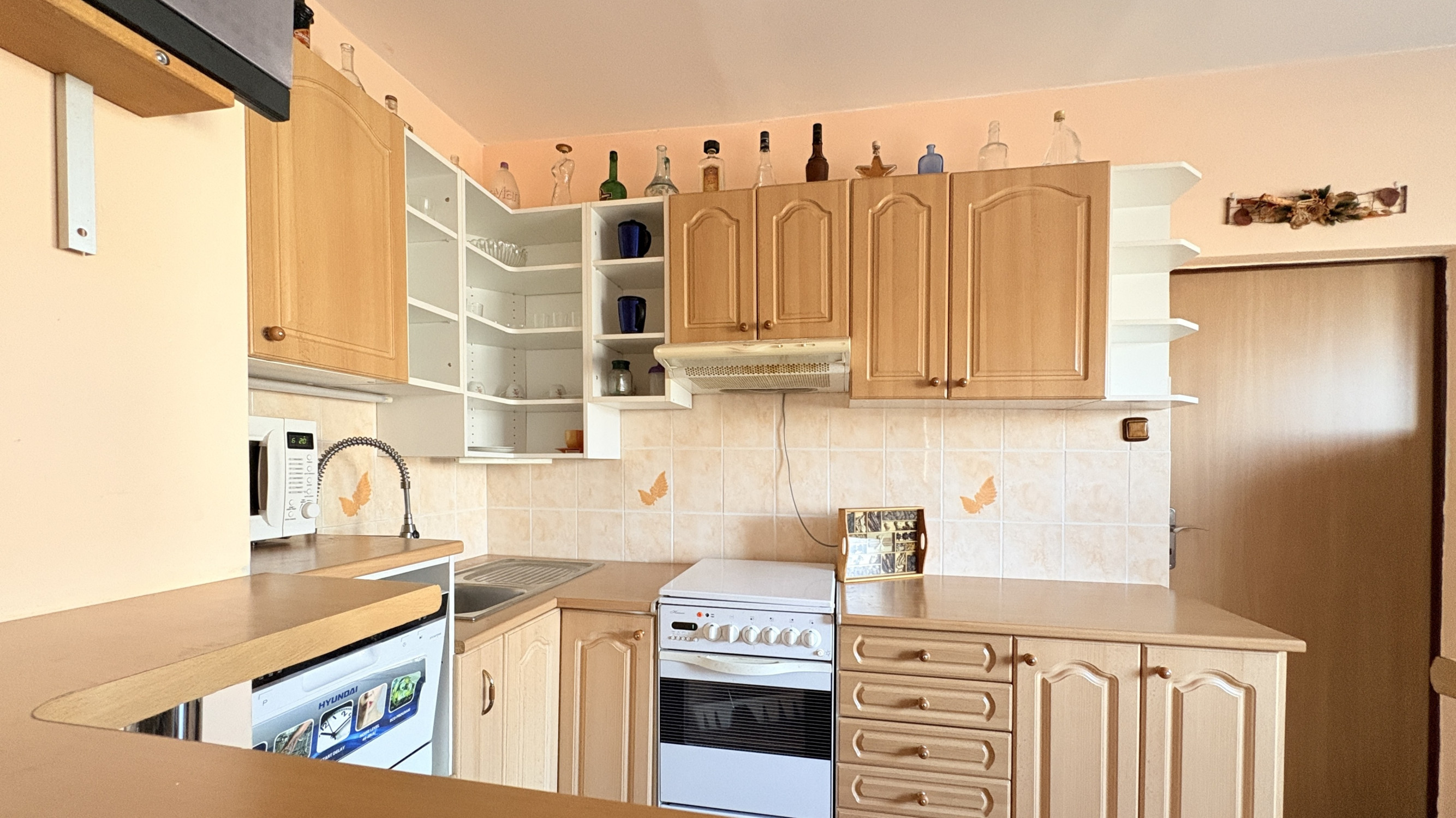 Prenájom: 2-izbový byt pri centre, Vilová, BA-Petržalka