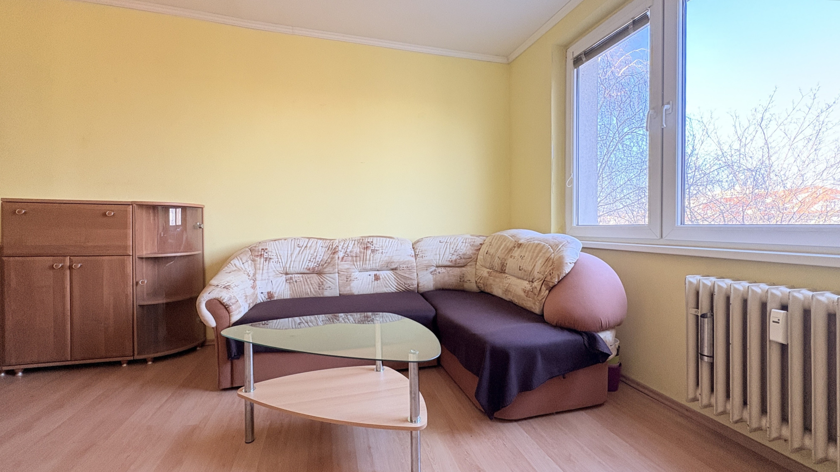 Prenájom: 2-izbový byt pri centre, Vilová, BA-Petržalka