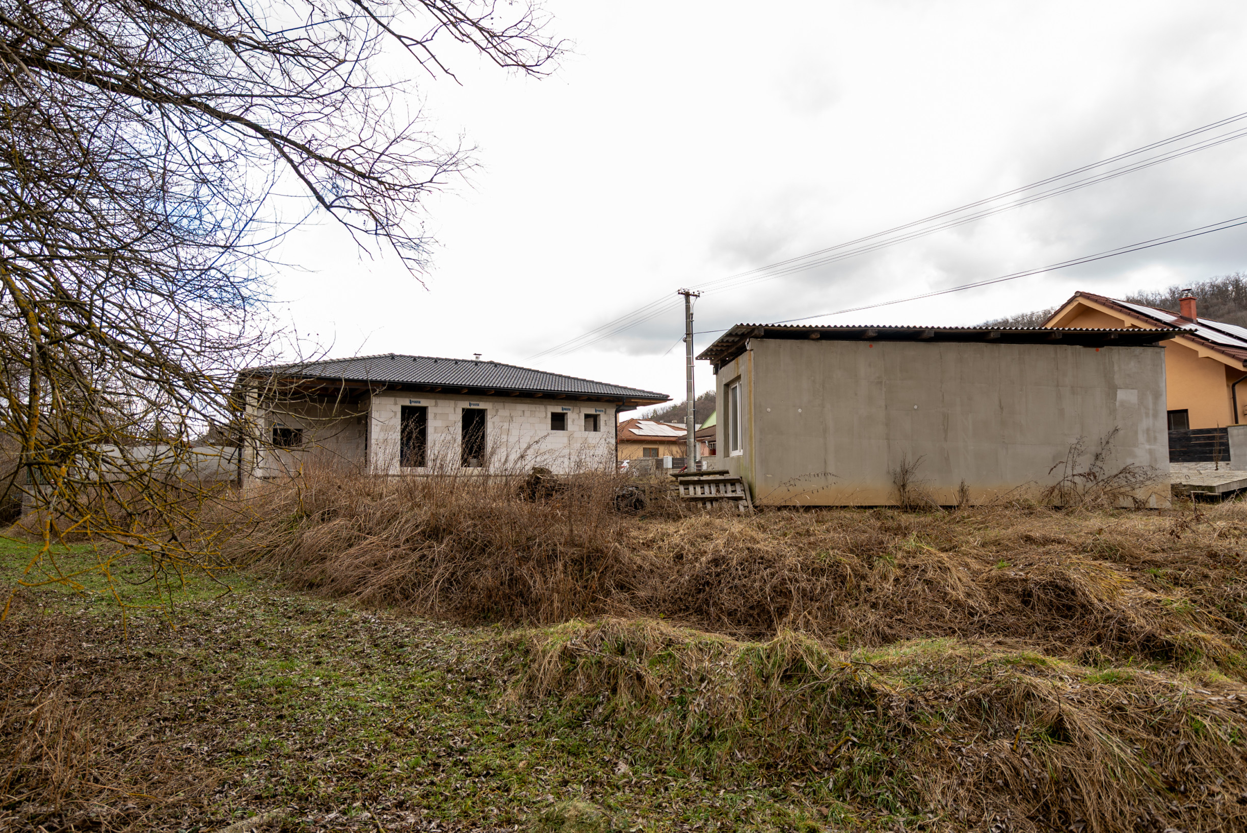 NA PREDAJ – Moderný 4-izbový rodinný dom s veľkou terasou a súkromím | Hontianske Nemce | pozemok 765 m²