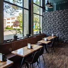 Prenájom kompletne zariadenej reštaurácie v business centre Floreát Ideapark – Piešťany