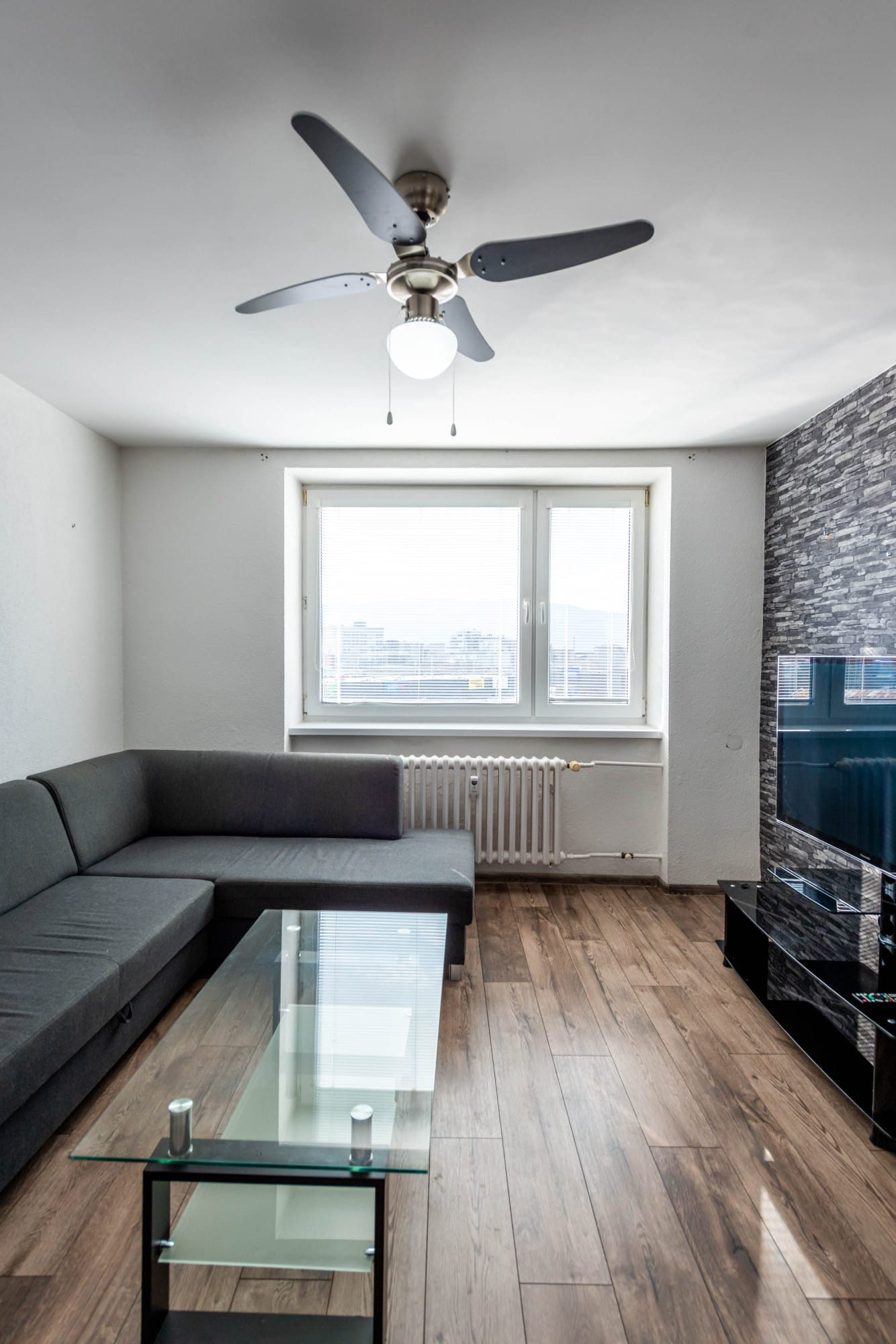 Na prenájom 2-izbový slnečný byt na Družstevnej ulici v Humennom.