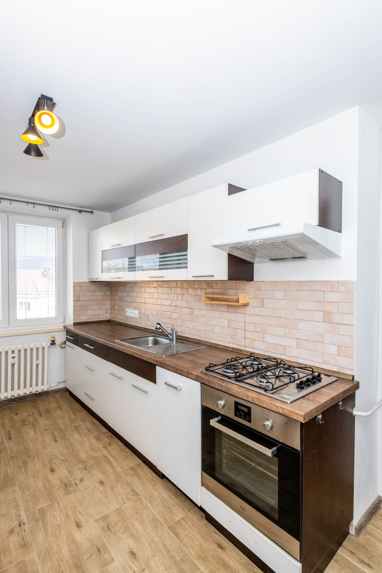 Na prenájom 2-izbový slnečný byt na Družstevnej ulici v Humennom.