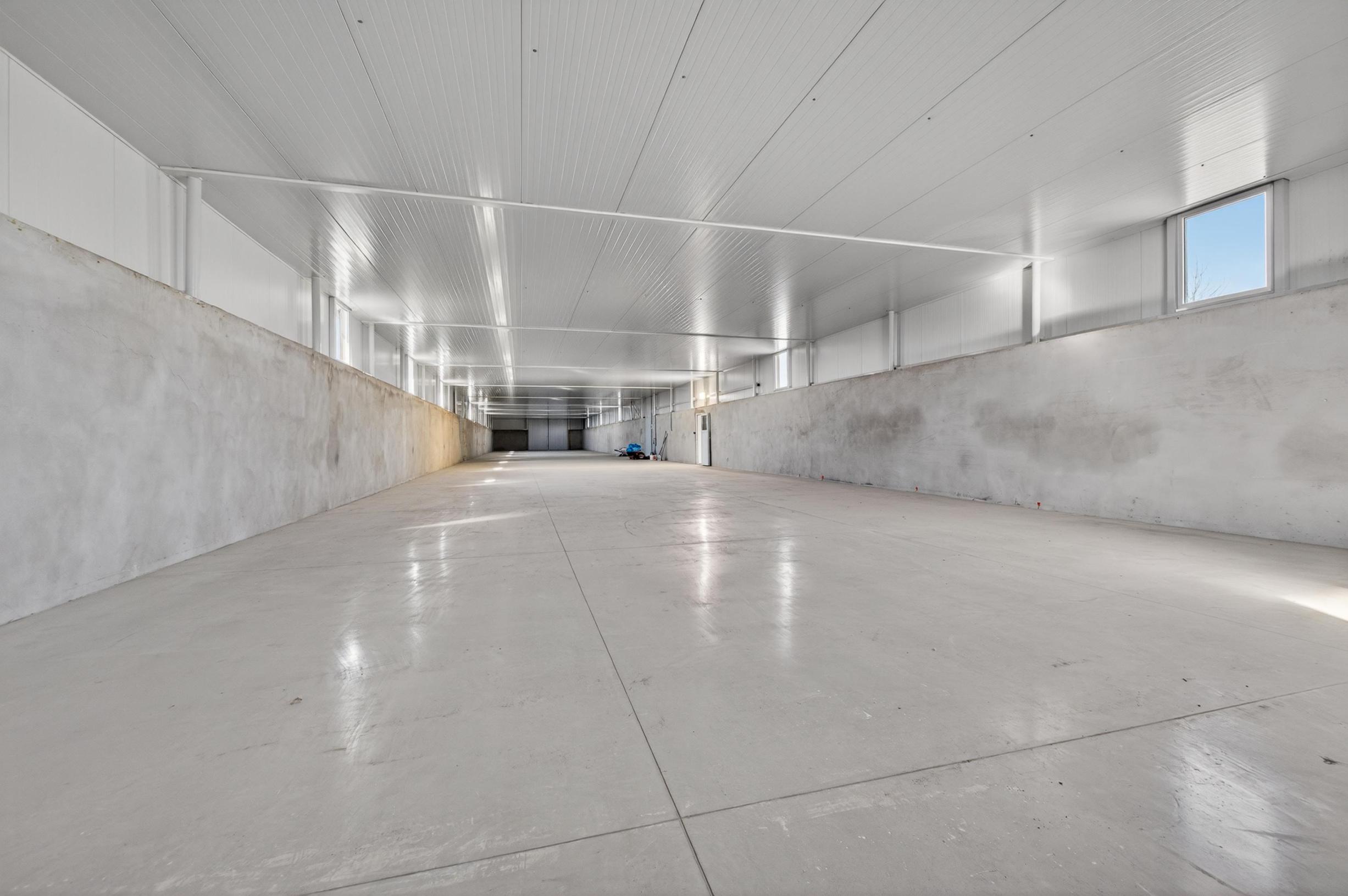 Na prenájom výrobno-skladová hala so zázemím, Vrbové