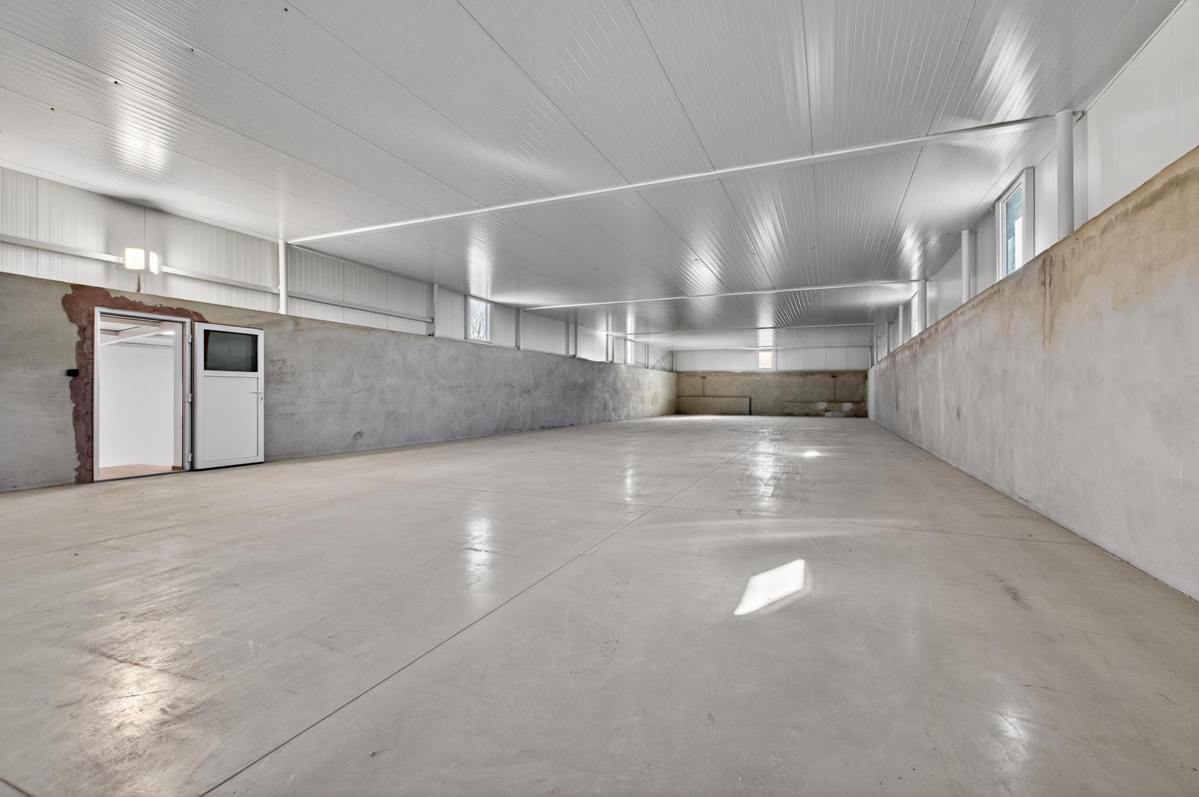 Na prenájom výrobno-skladová hala so zázemím, Vrbové