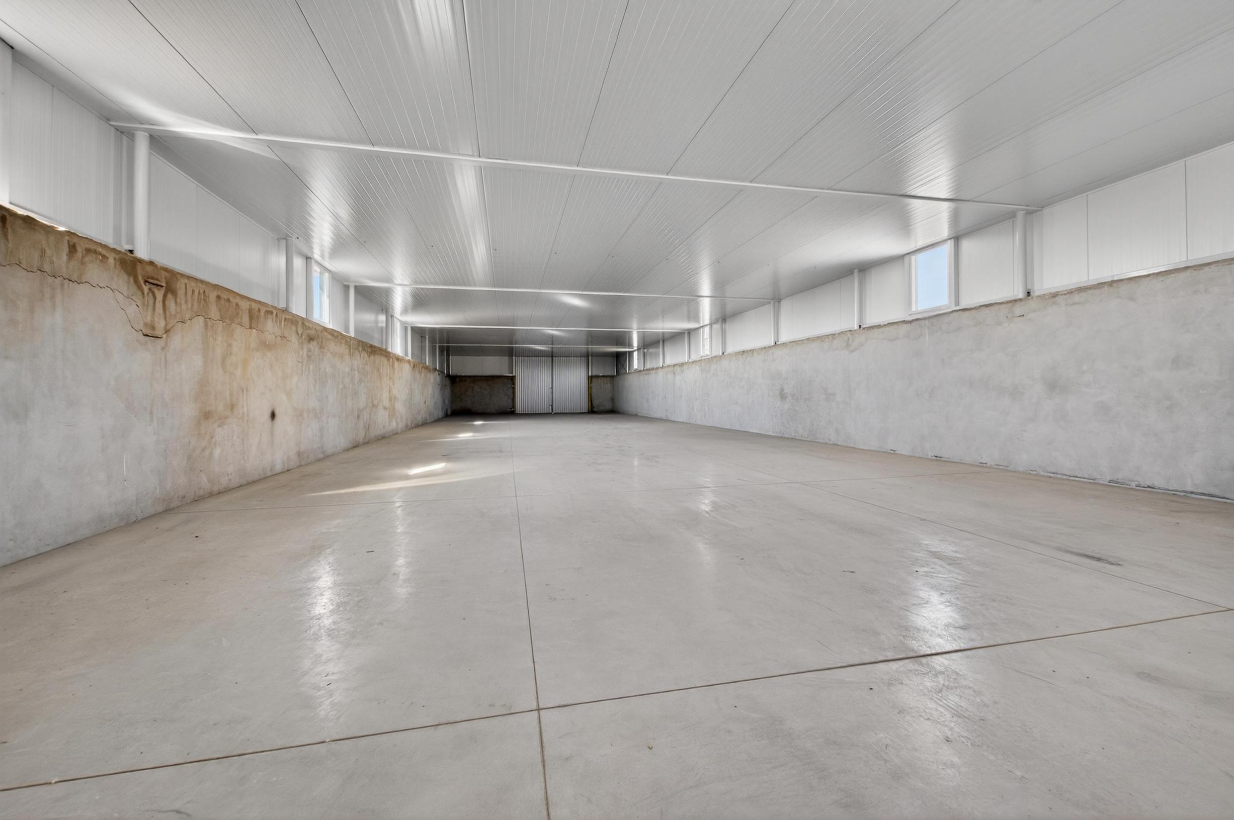 Na prenájom výrobno-skladová hala so zázemím, Vrbové