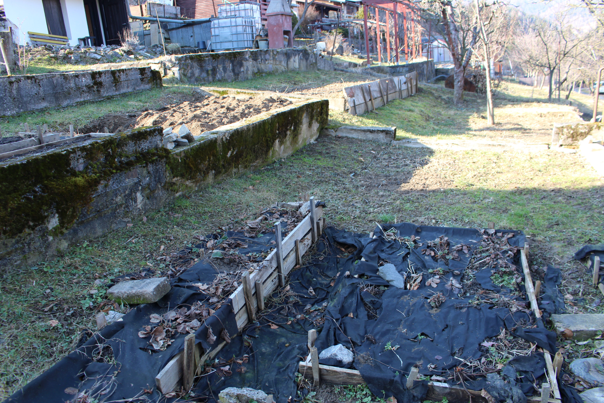 REZERVOVANÉ - Predaj  záhradnej chaty so záhradou 335 m2, krbom, Banská Bystrica-Riečka