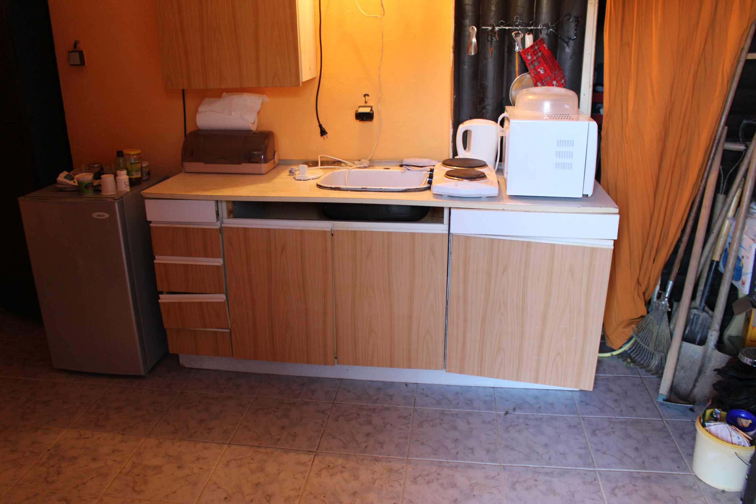 REZERVOVANÉ - Predaj  záhradnej chaty so záhradou 335 m2, krbom, Banská Bystrica-Riečka