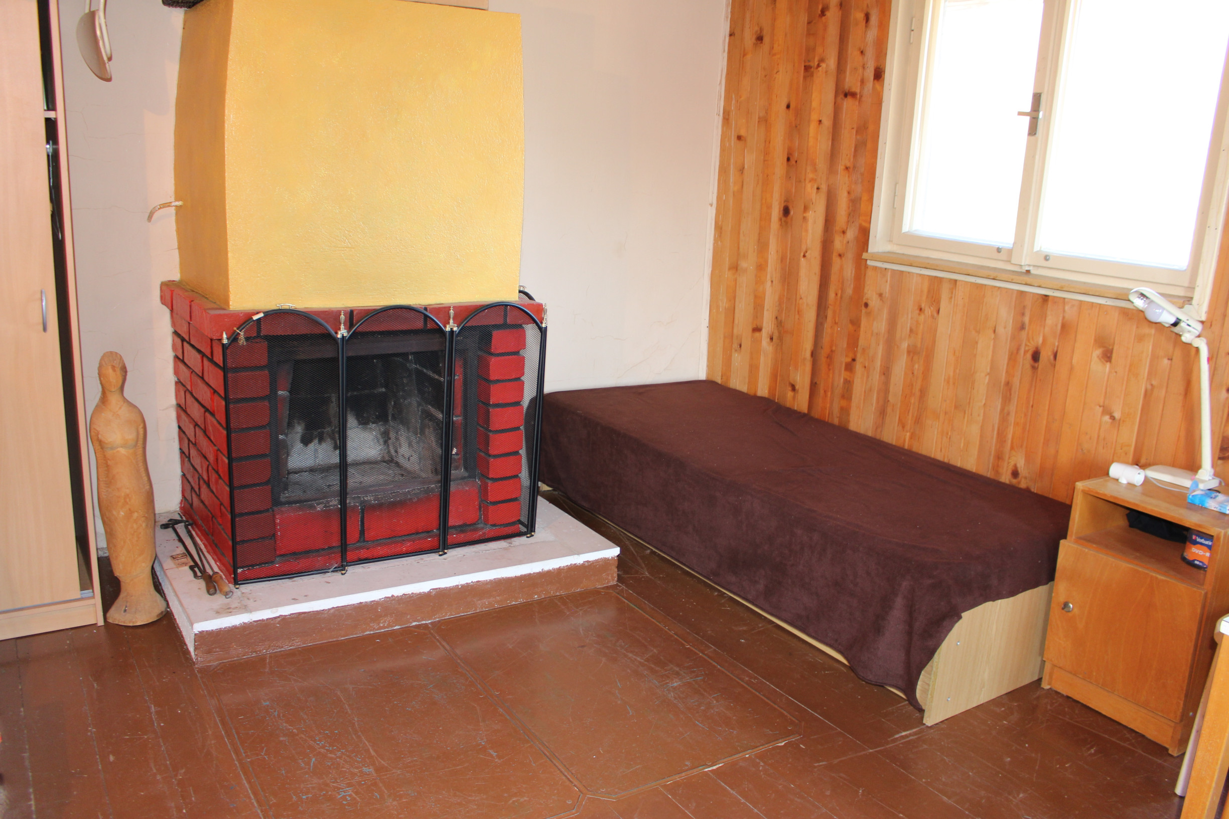 REZERVOVANÉ - Predaj  záhradnej chaty so záhradou 335 m2, krbom, Banská Bystrica-Riečka