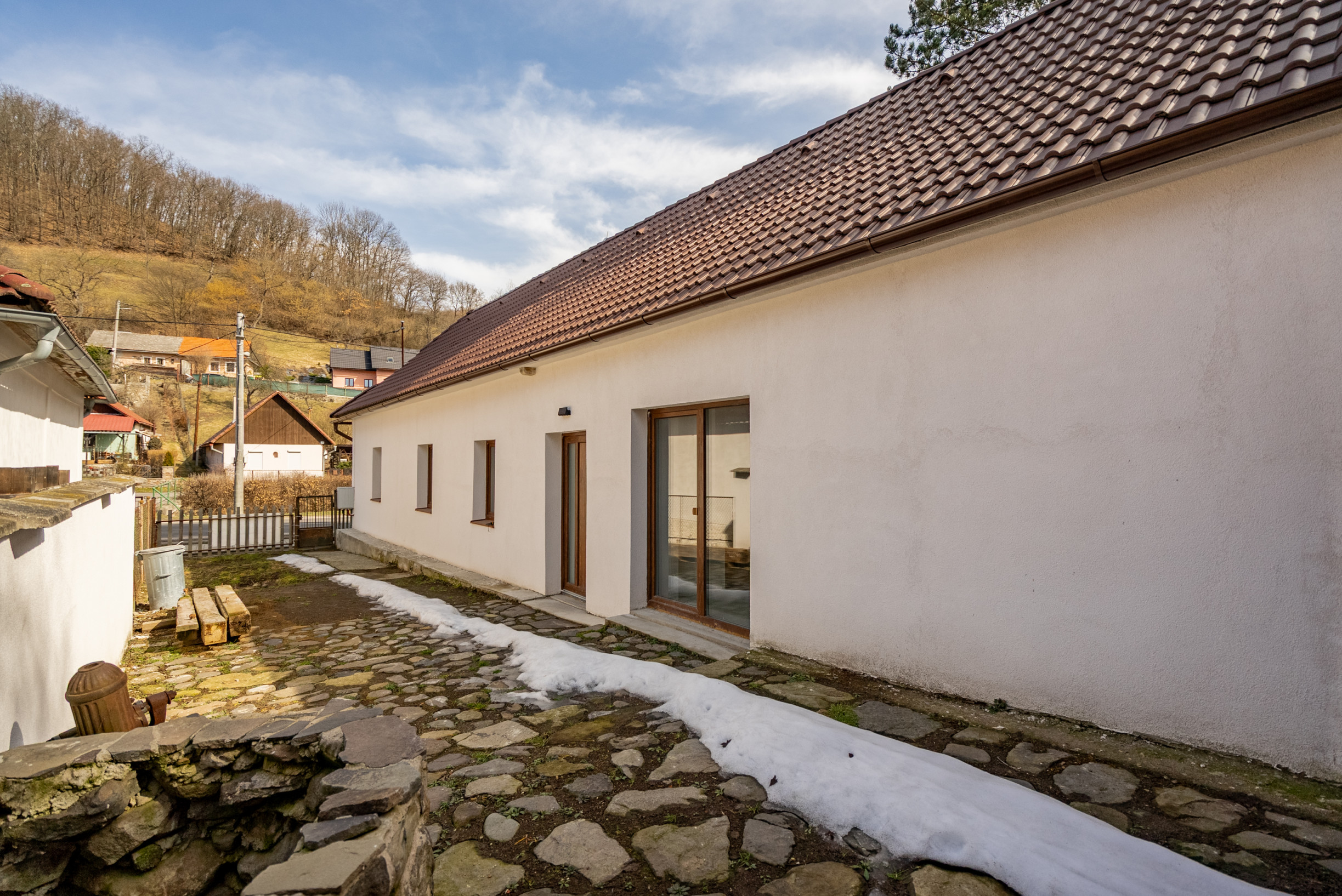 Ponúkame na predaj rodinný dom po rekonštrukcii – Svätý Anton, cca 5 min od Banskej Štiavnice