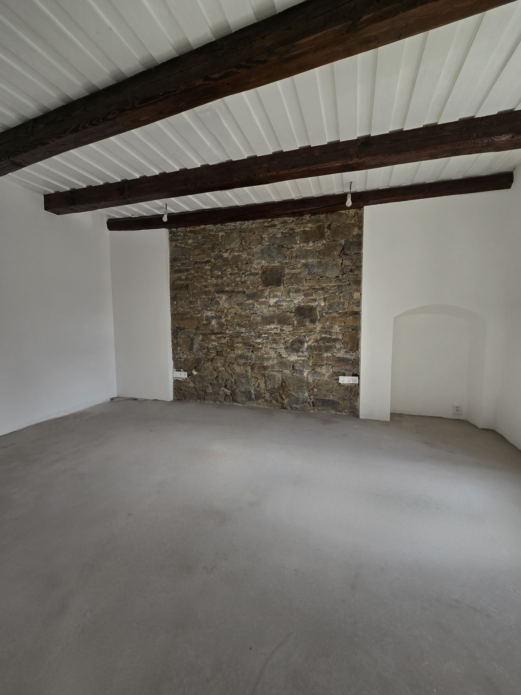 REZERVOVANÉ - Exkluzívne na predaj 2-izbový s parkovacím miestom v Matejovciach na ul. Smetanovej, okres Poprad