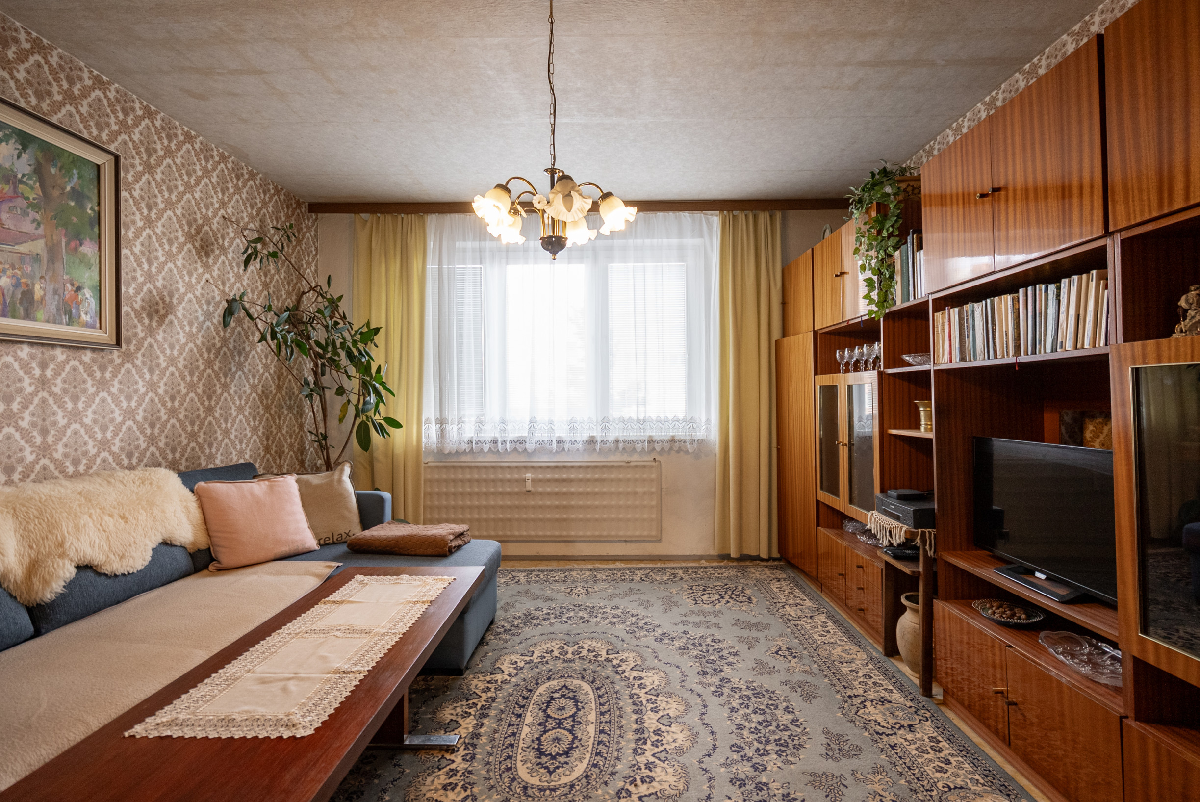 REZERVOVANÉ - Na predaj 3-izbový byt s loggiou – sídlisko Drieňová, Banská Štiavnica