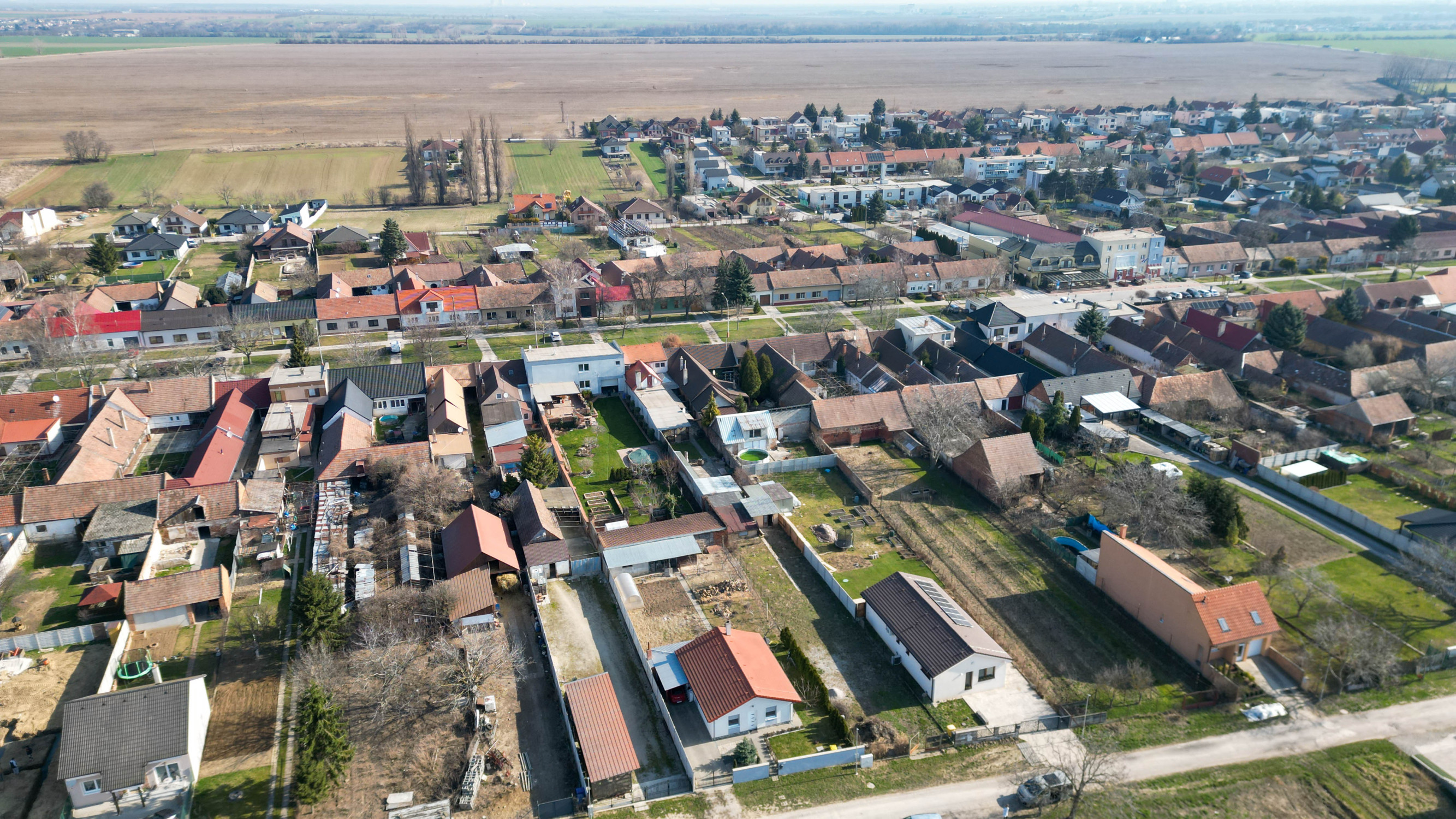 PREDAJ, stavebný pozemok 428 m², Ružindol, Trnava