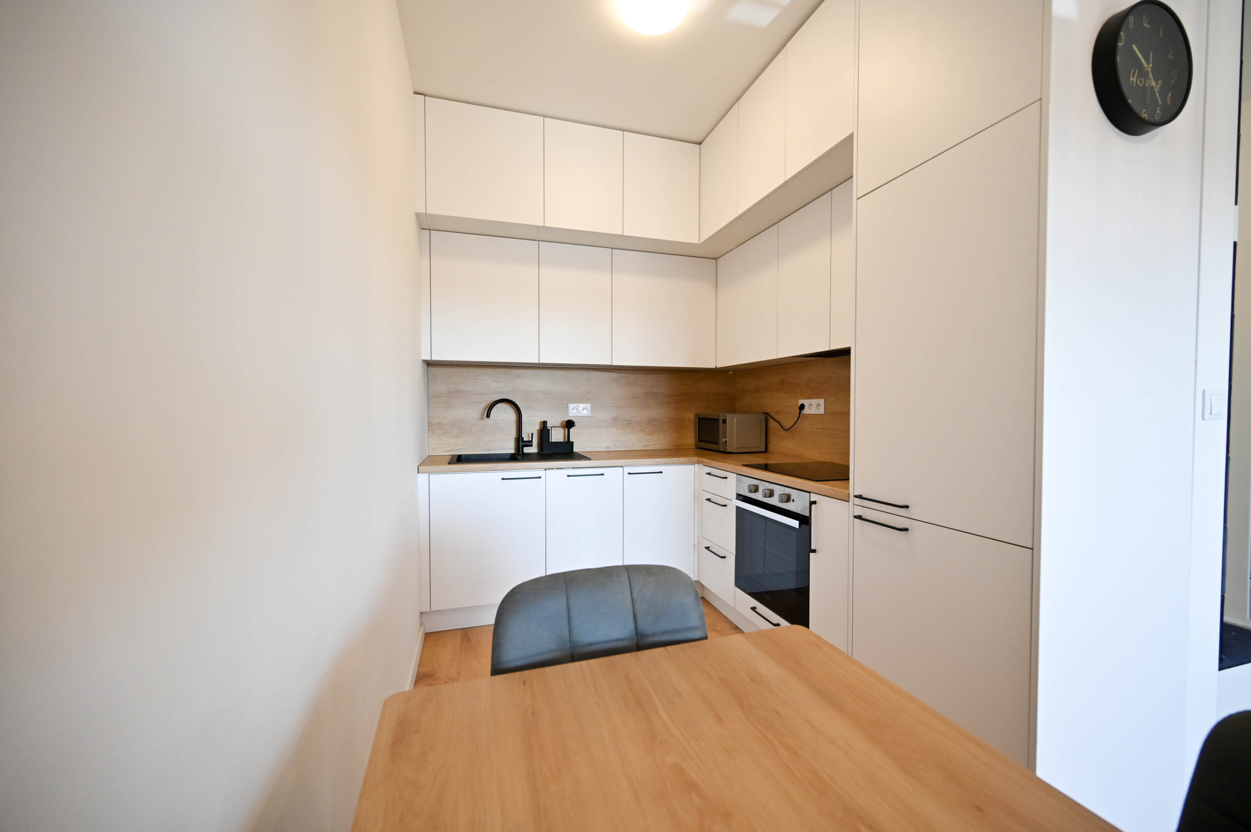 REZERVOVANÉ - PREDAJ, 2-IZBOVÝ BYT 46 m², TERASA 14 m², PARKOVACIE MIESTO 13 m², KOŠOLNÁ, OKRES TRNAVA