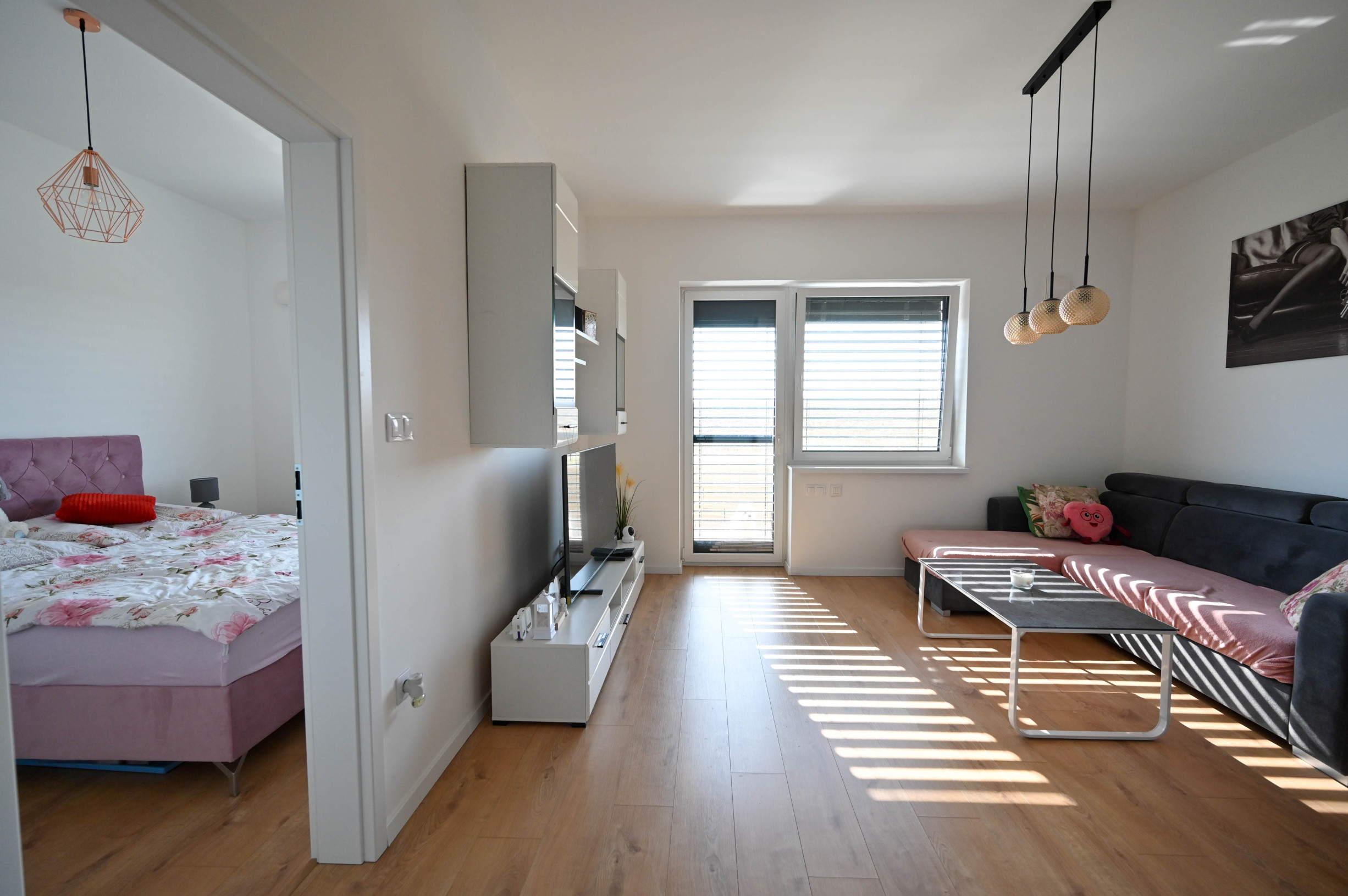 REZERVOVANÉ - PREDAJ, 2-IZBOVÝ BYT 46 m², TERASA 14 m², PARKOVACIE MIESTO 13 m², KOŠOLNÁ, OKRES TRNAVA