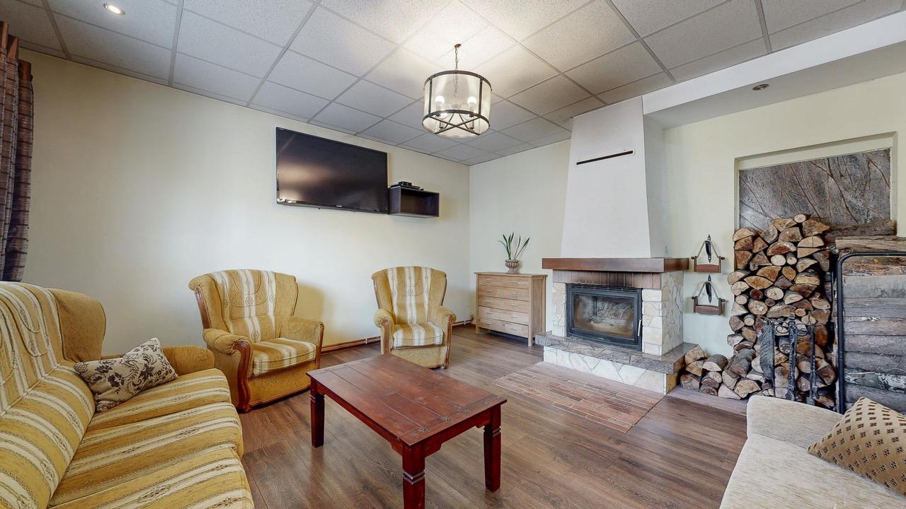 Na predaj samostatne stojaci rodinný dom v zadnej časti prepojený s prízemným domom, pozemok 1659 m2, Štúrova ulica, Skalica