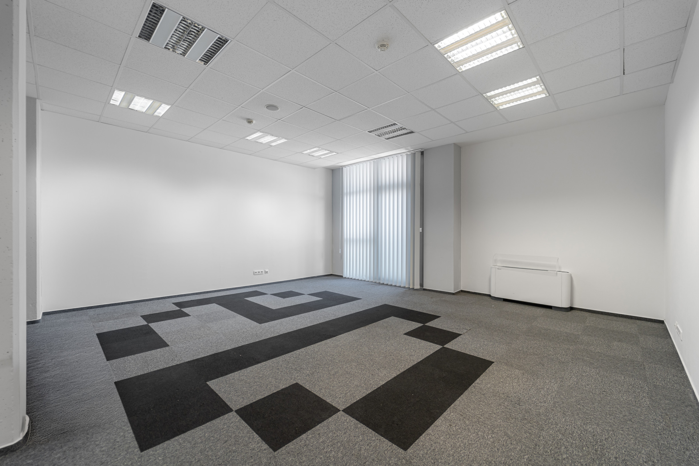 Na prenájom kancelária o výmere 42,5 m2 v budove Business centrum Moldavská v Košiciach.