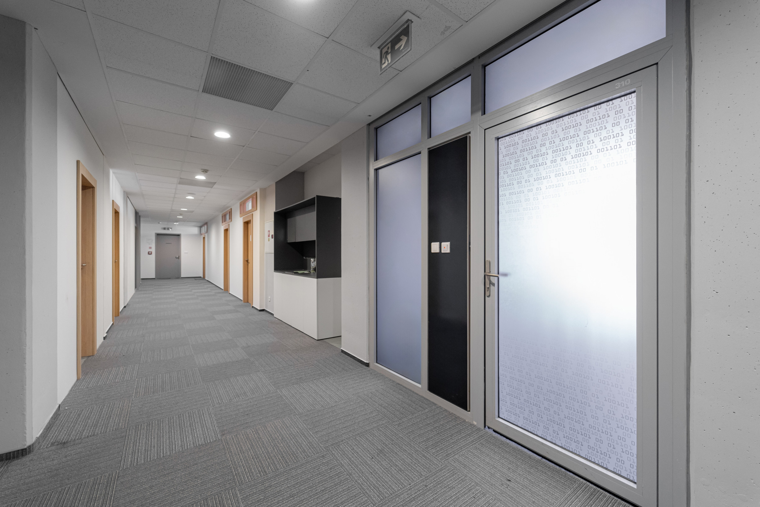 Na prenájom kancelária o výmere 42,5 m2 v budove Business centrum Moldavská v Košiciach.