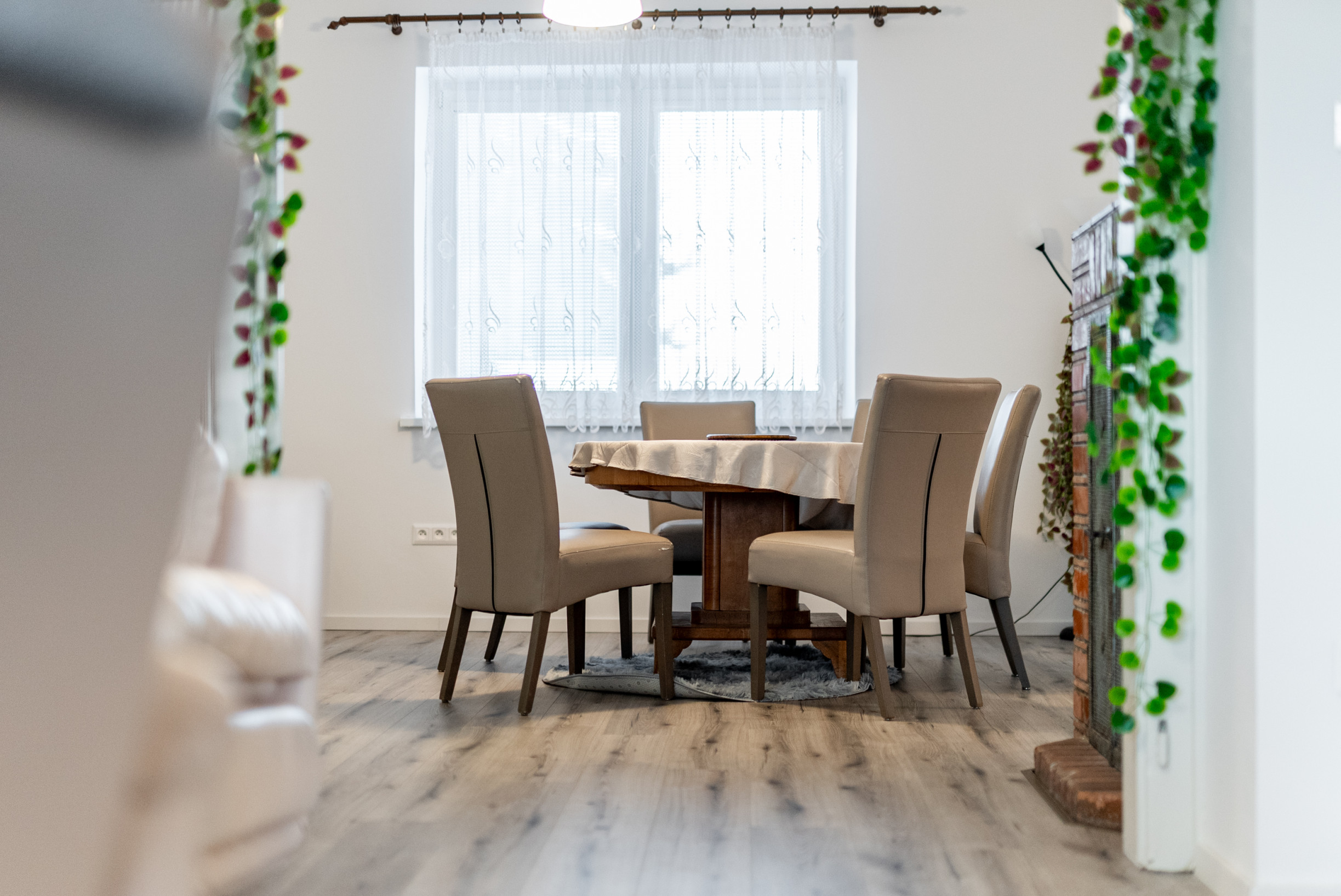 Prenájom, krásny 4-izbový byt v centre Piešťan, Sládkovičova ulica, 117 m2