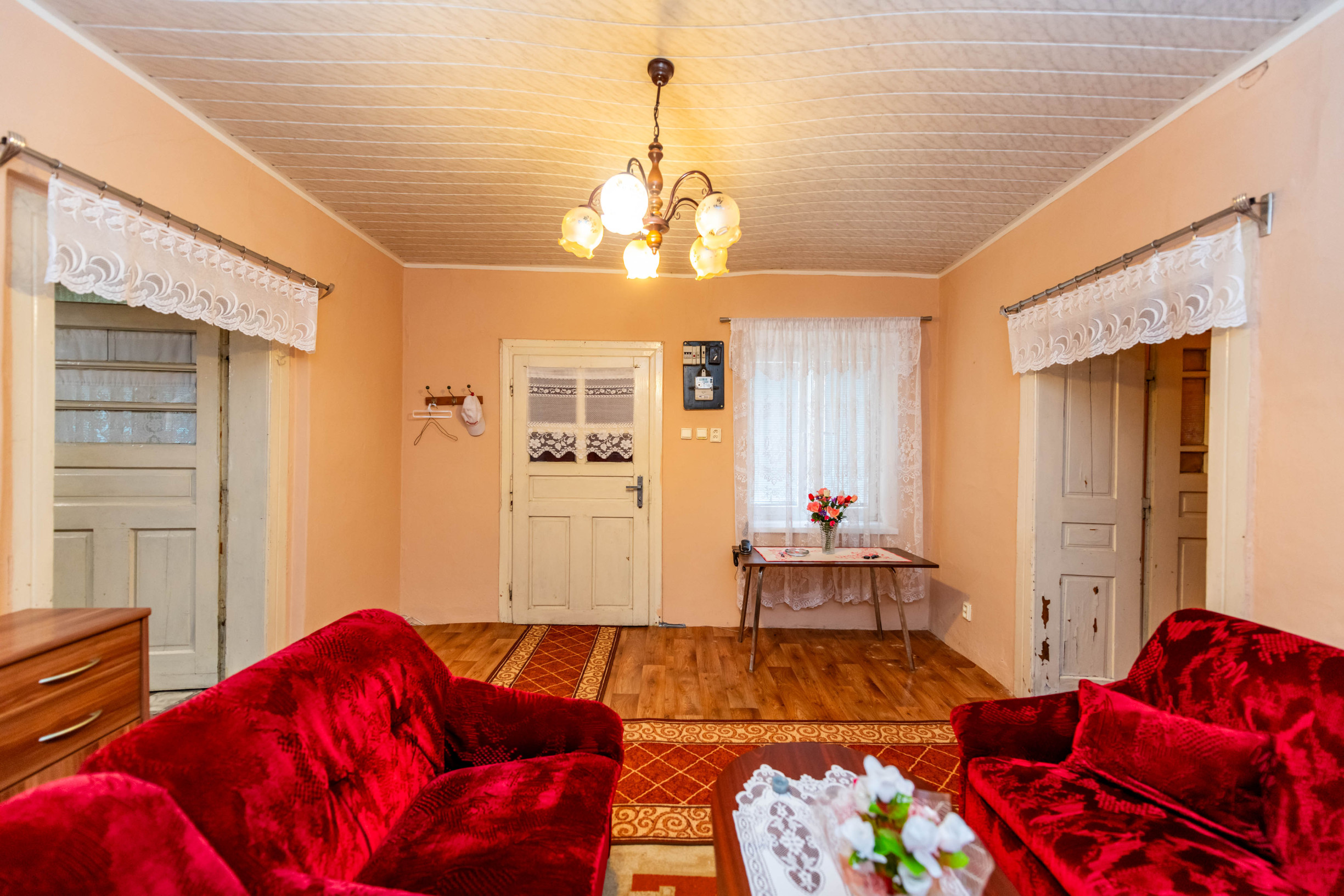 Exkluzívne na predaj zachovalá chalúpka v srdci Tokaja - ideálne víkendové sídlo.