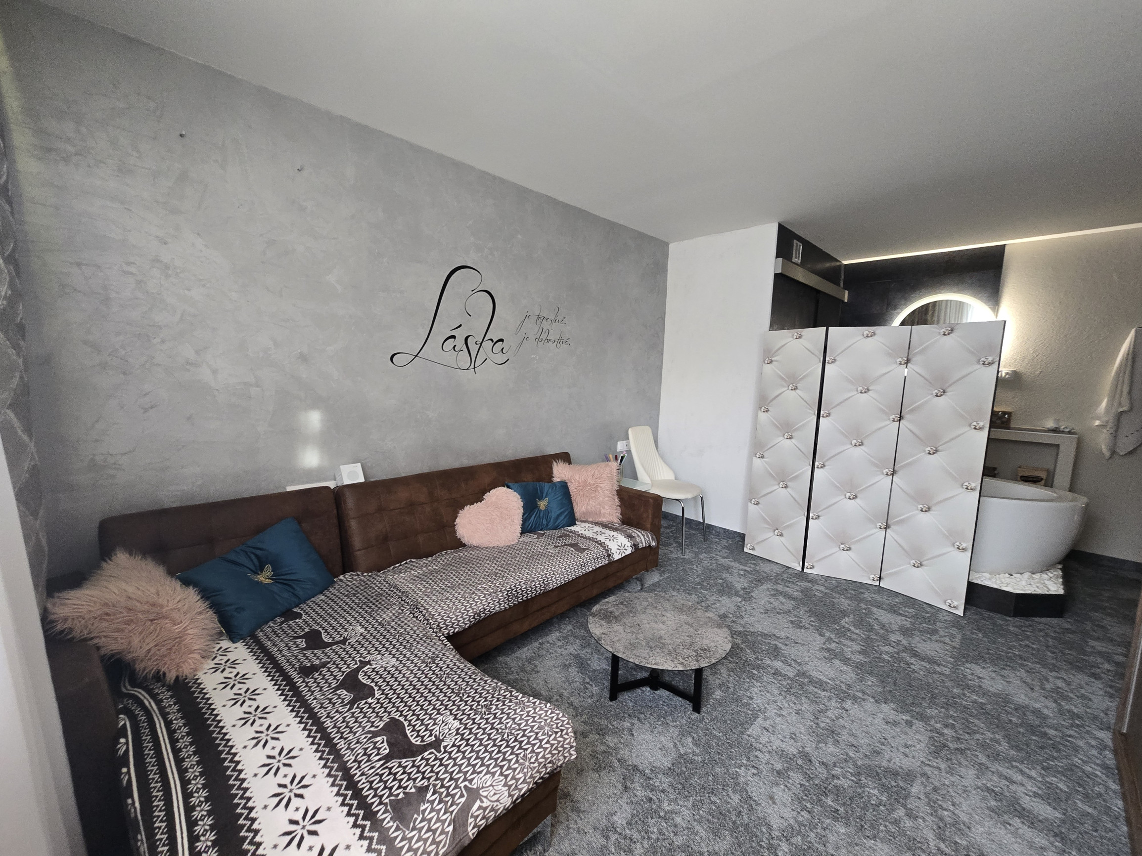 REZERVOVANÉ - Exkluzívne na predaj 4-izbový nadštandardný  byt s balkónom v Poprade na  ulici Šrobárovej