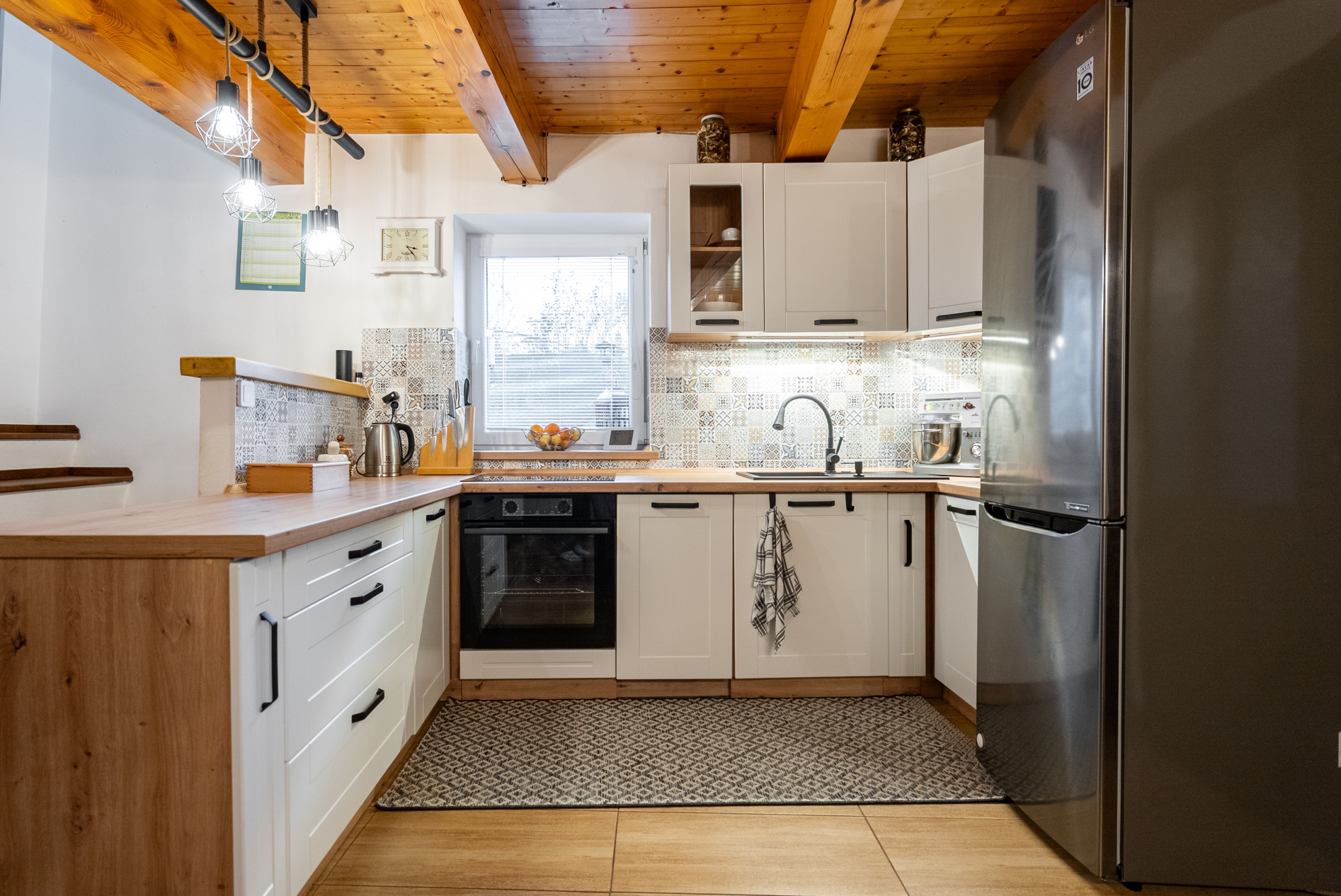 REZERVOVANÉ - Exkluzívne na predaj 3-izbový rodinný dom po kompletnej rekonštrukcii v obci Banská Belá, okres Banská Štiavnica