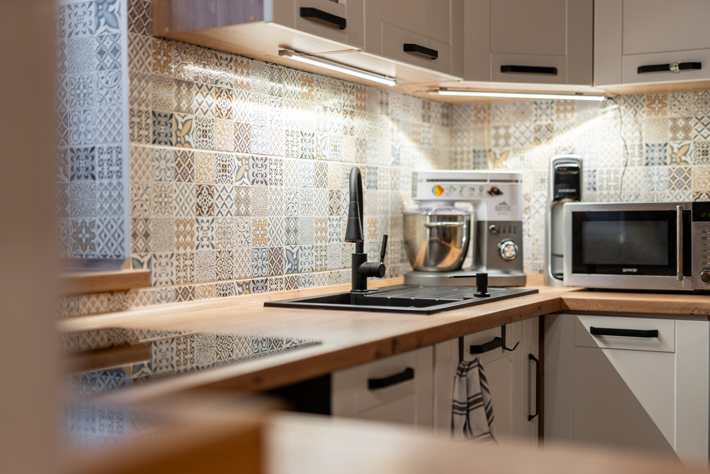 REZERVOVANÉ - Exkluzívne na predaj 3-izbový rodinný dom po kompletnej rekonštrukcii v obci Banská Belá, okres Banská Štiavnica