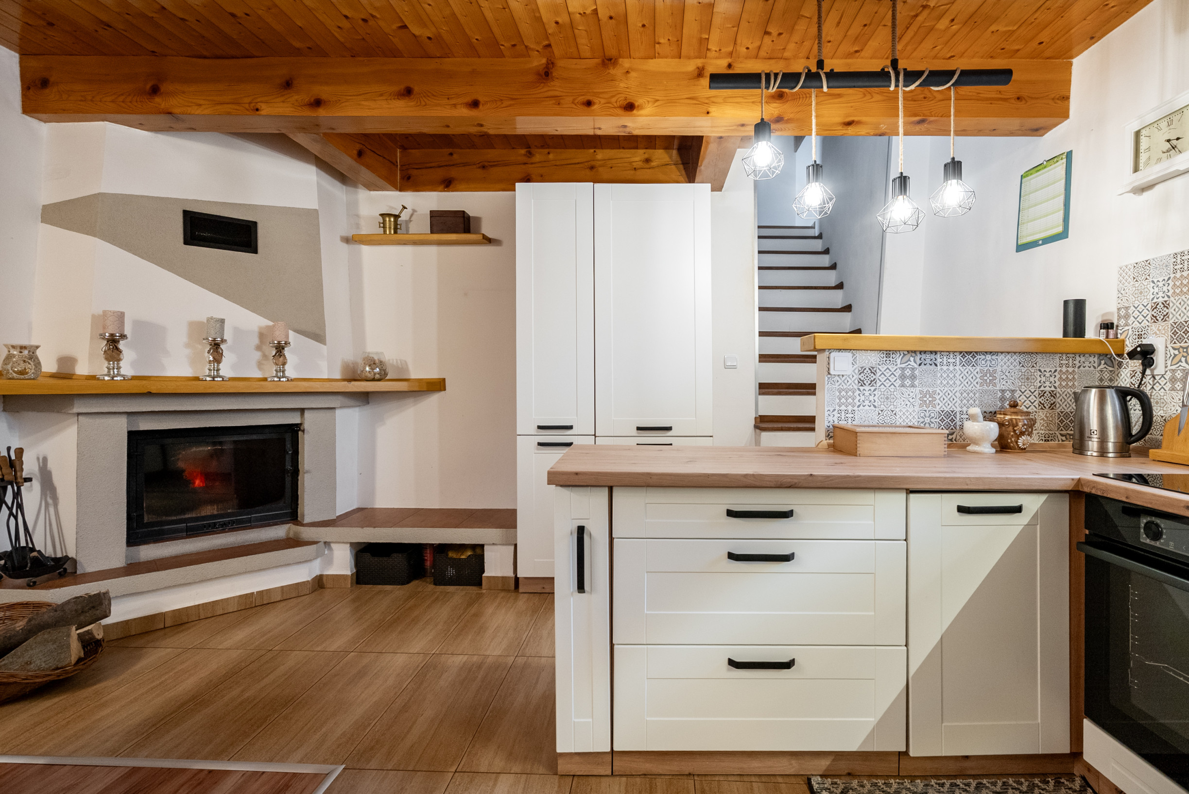 REZERVOVANÉ - Exkluzívne na predaj 3-izbový rodinný dom po kompletnej rekonštrukcii v obci Banská Belá, okres Banská Štiavnica