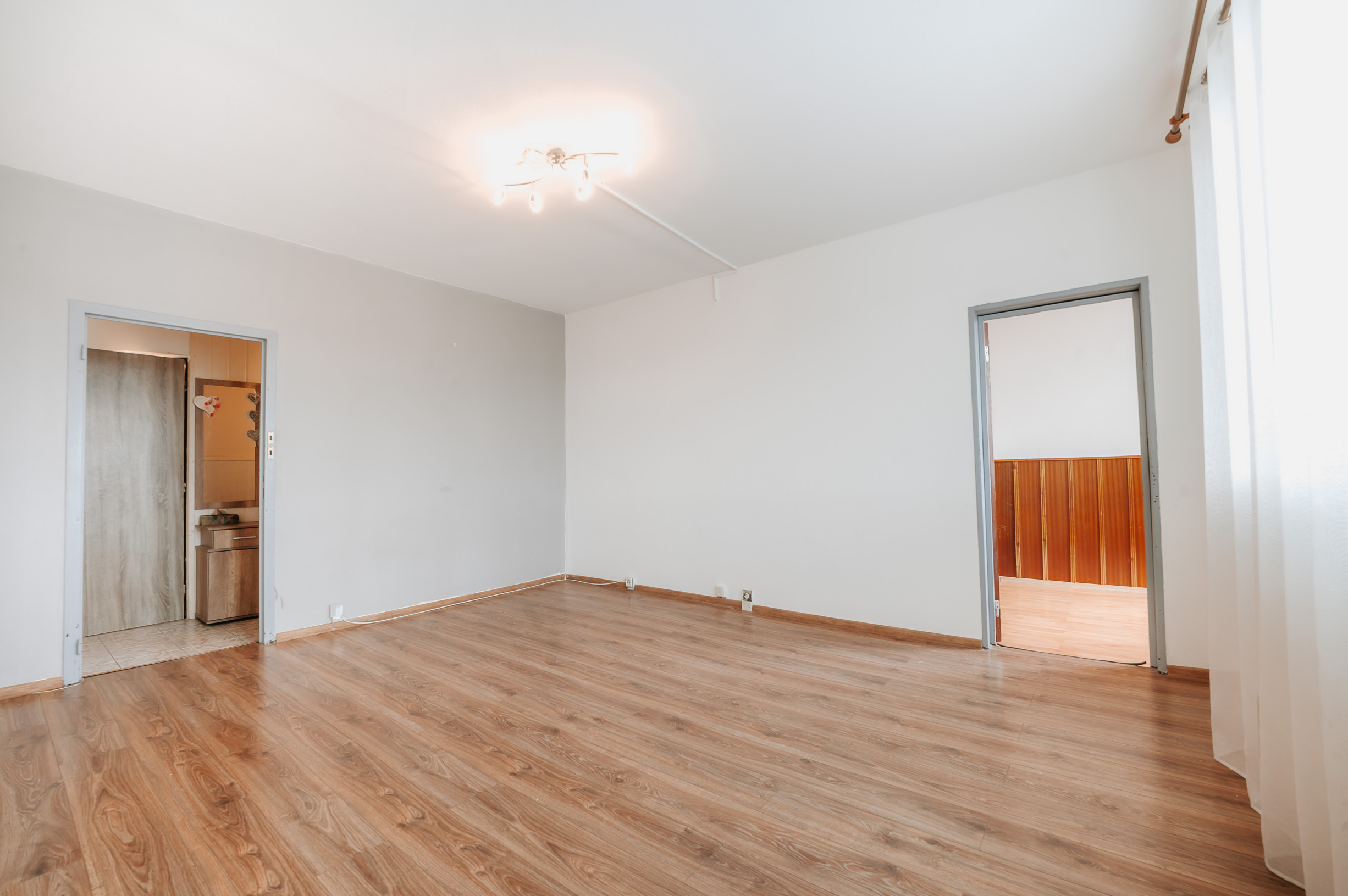 Exkluzívne ponúkame na PRENÁJOM 4 izbový byt na ulici Jána Švermu 6, v Bardejove.