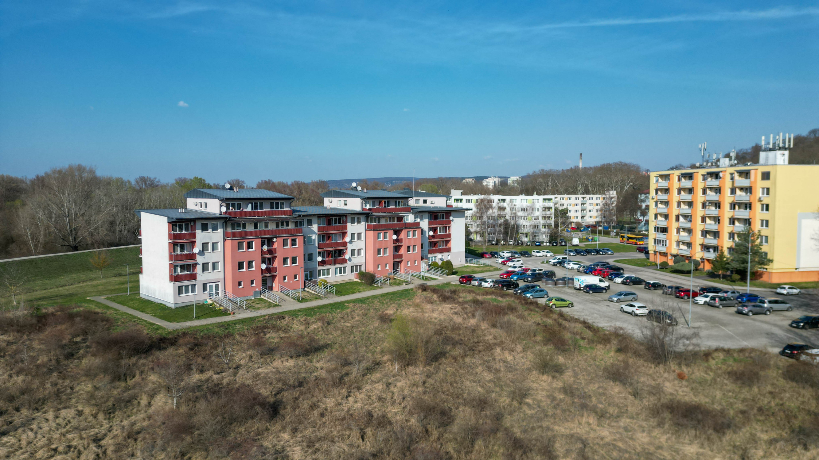 PREDAJ, 1,5-IZBOVÝ BYT 51 m², HLOHOVEC – SIHOŤ