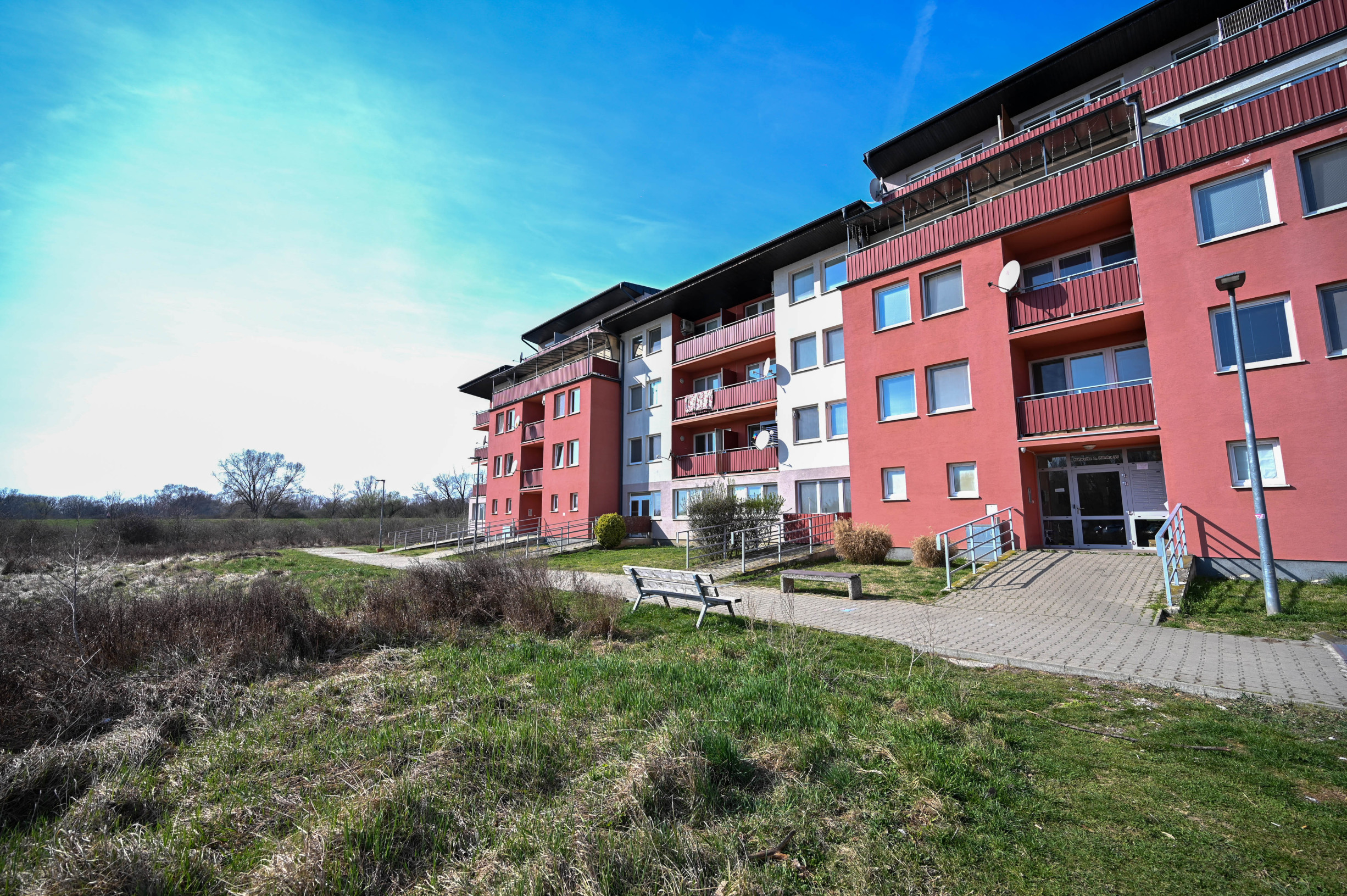 PREDAJ, 1,5-IZBOVÝ BYT 51 m², HLOHOVEC – SIHOŤ