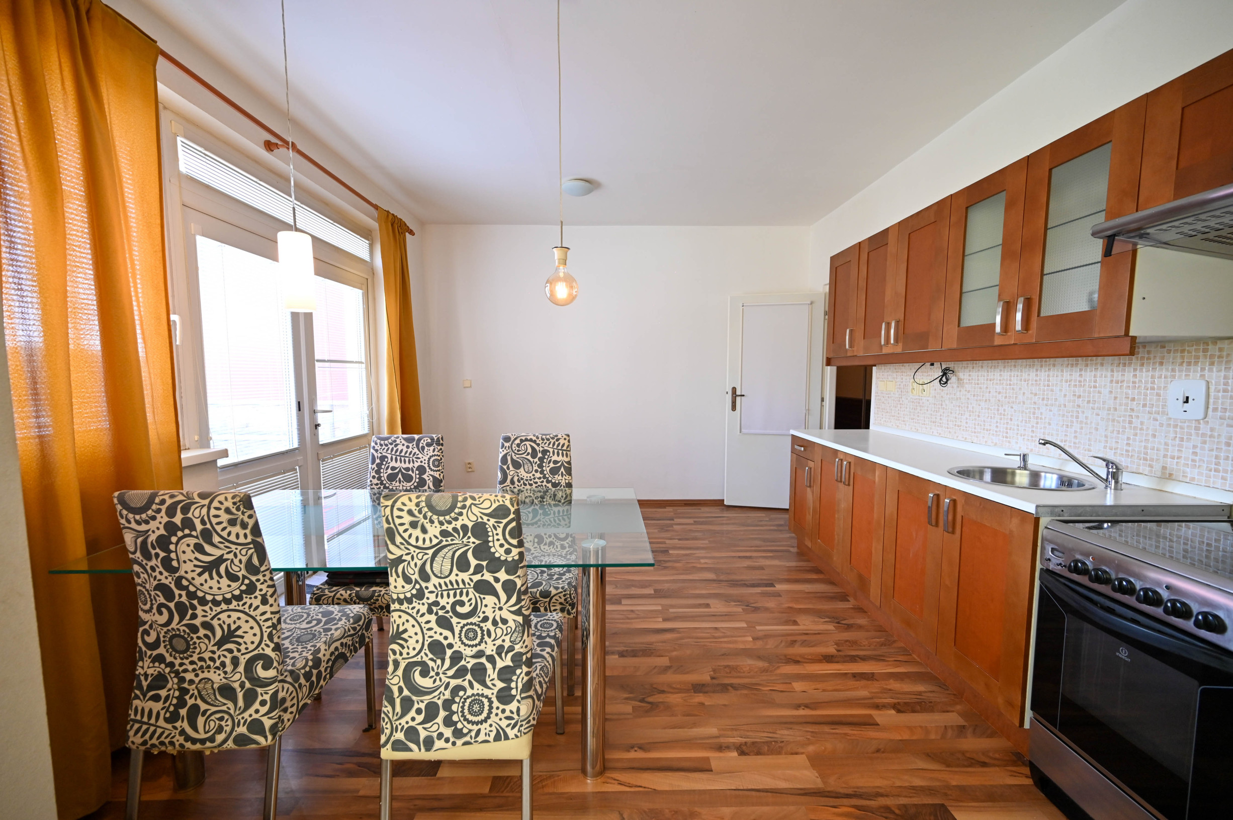 PREDAJ, 1,5-IZBOVÝ BYT 51 m², HLOHOVEC – SIHOŤ