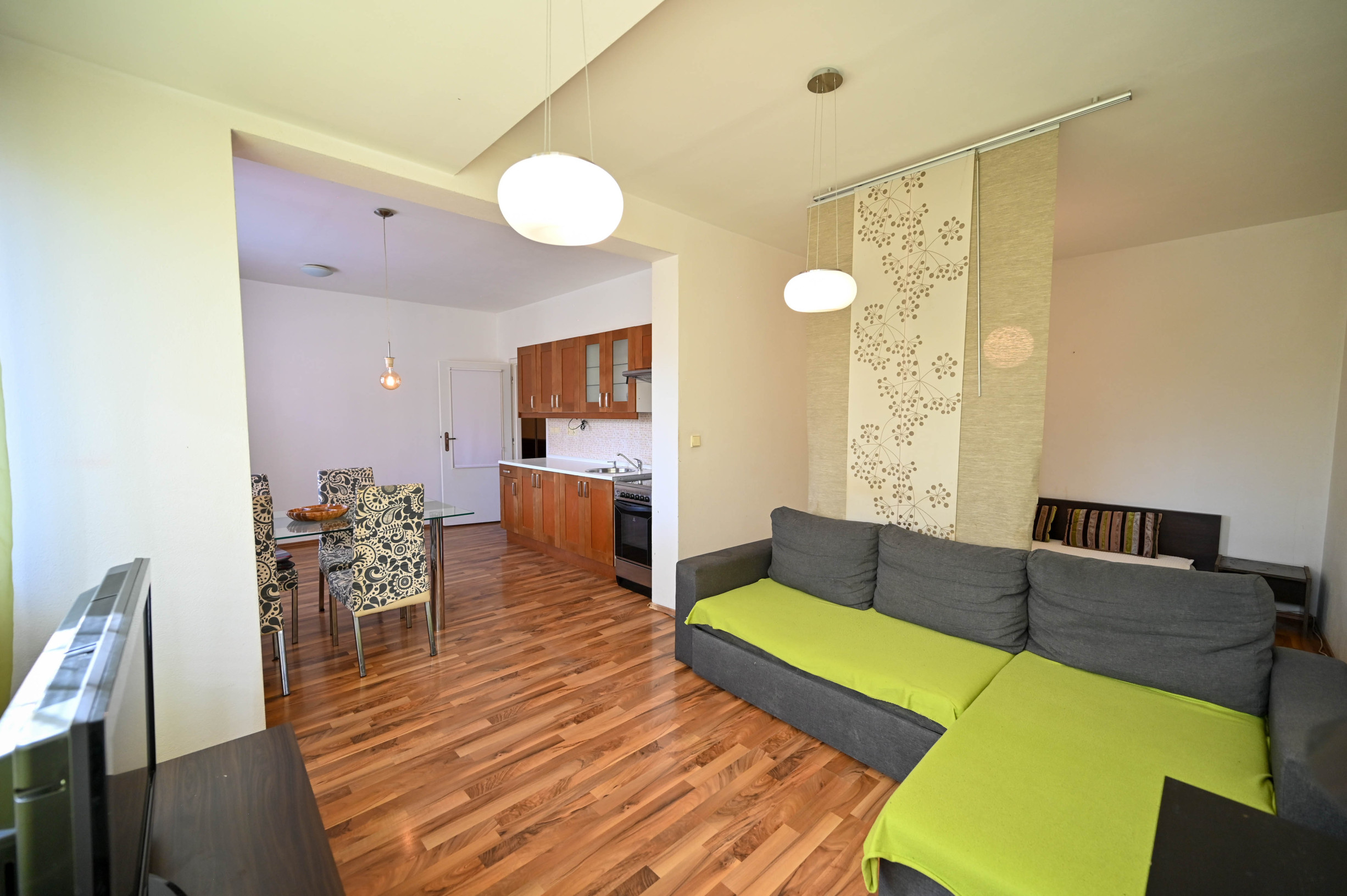 PREDAJ, 1,5-IZBOVÝ BYT 51 m², HLOHOVEC – SIHOŤ