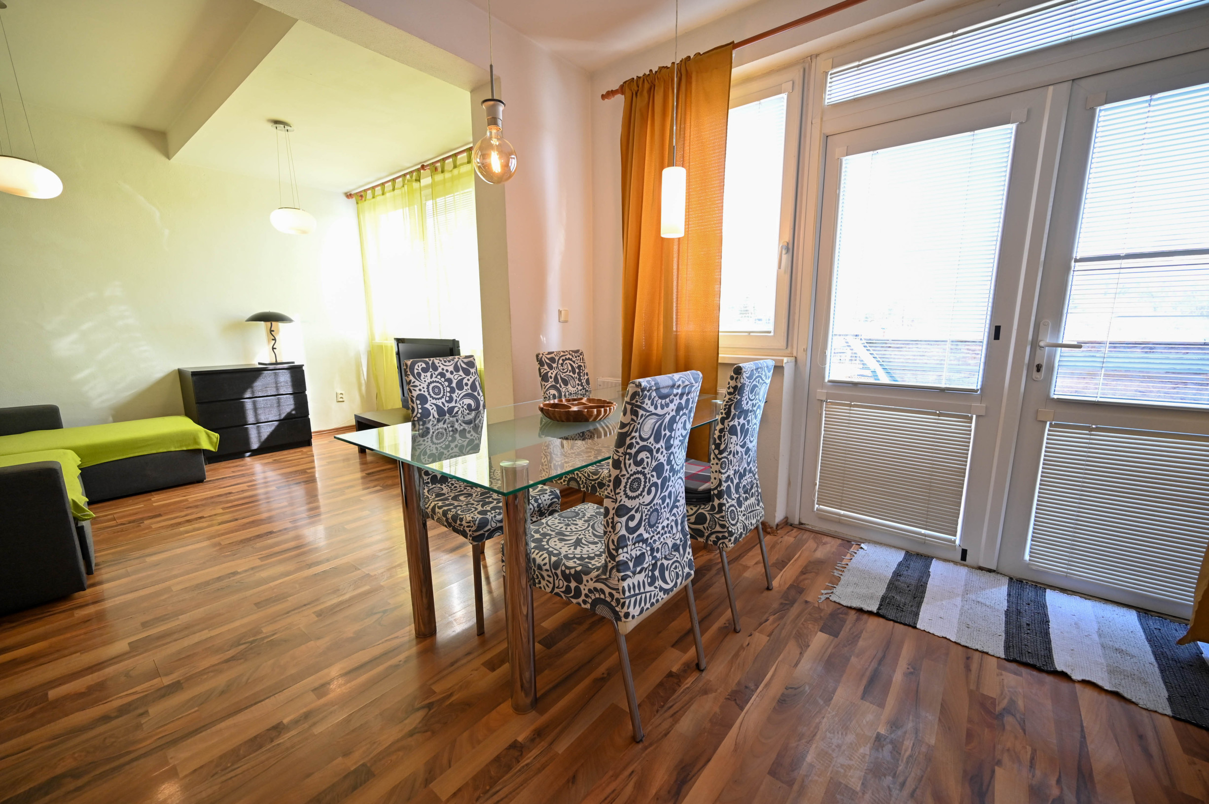 PREDAJ, 1,5-IZBOVÝ BYT 51 m², HLOHOVEC – SIHOŤ