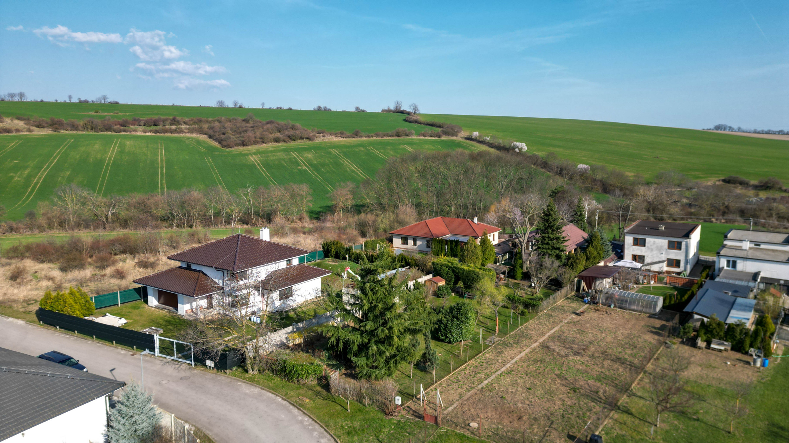 REZERVOVANÉ - PREDAJ, pozemok 350 m², Kľačany, Hlohovec