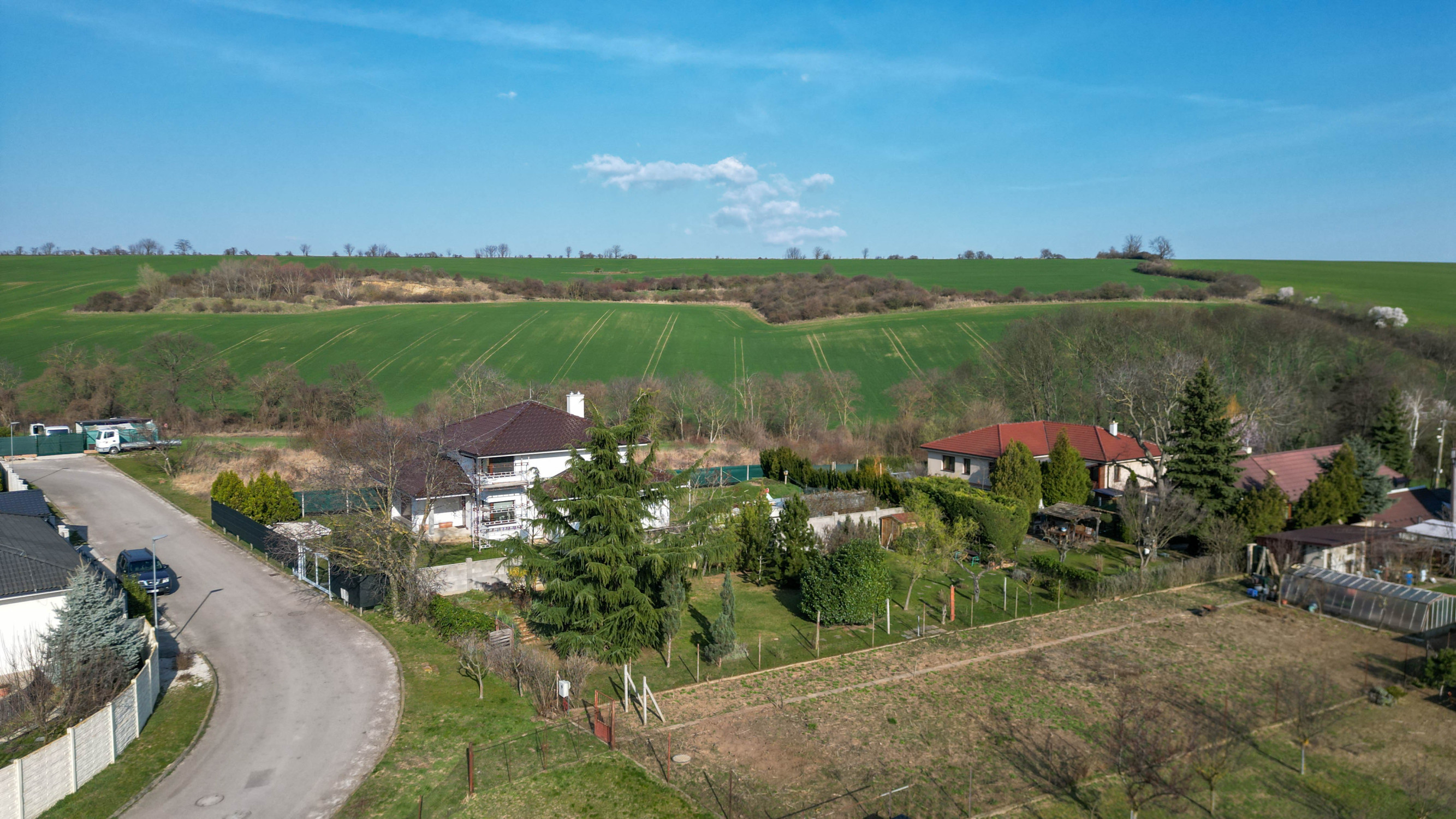 REZERVOVANÉ - PREDAJ, pozemok 350 m², Kľačany, Hlohovec