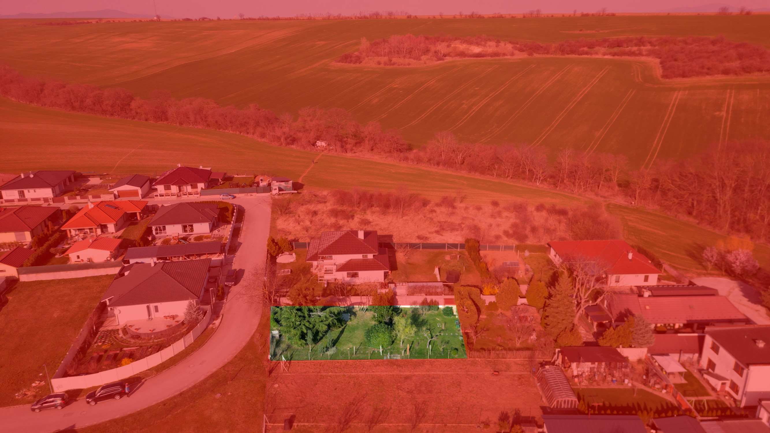 REZERVOVANÉ - PREDAJ, pozemok 350 m², Kľačany, Hlohovec