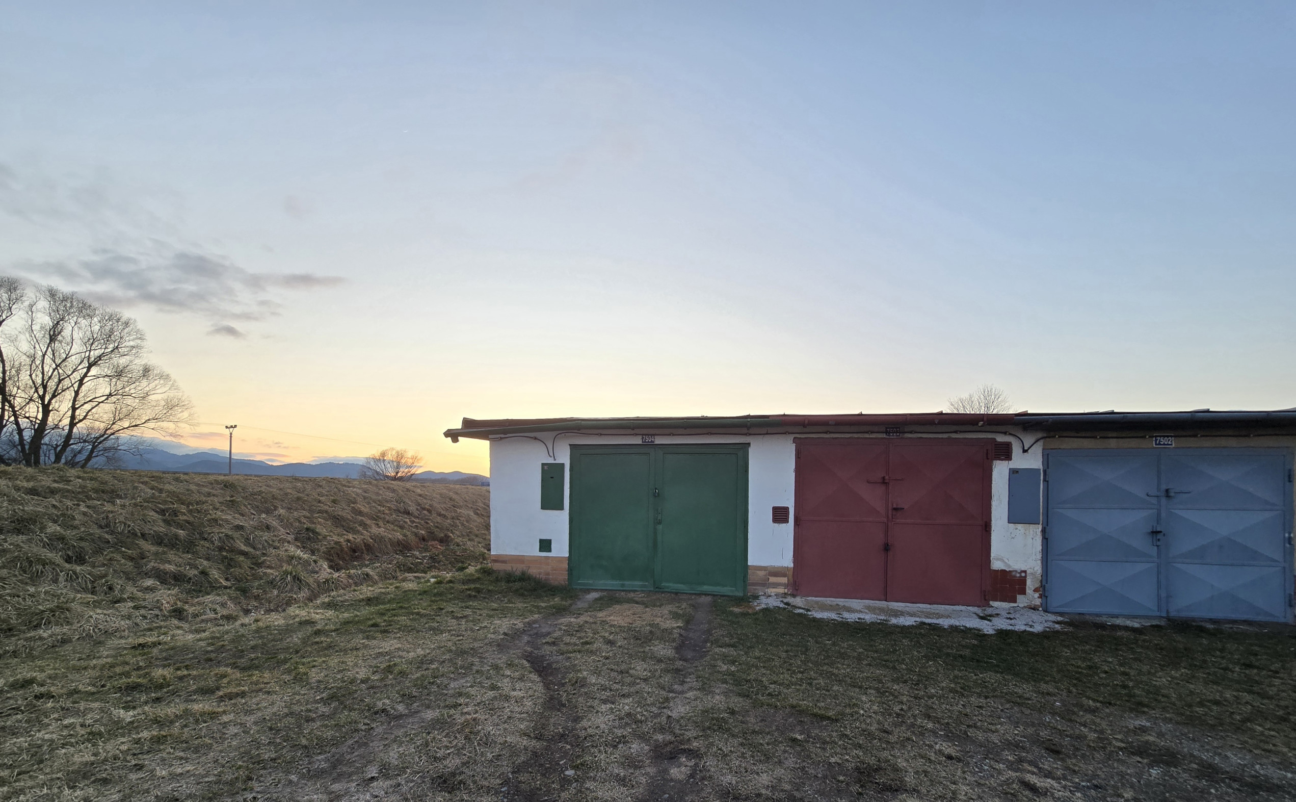 Exkluzívne na predaj garáž v Poprade, časť sídlisko Západ na  (za novou bytovkou Ursus)