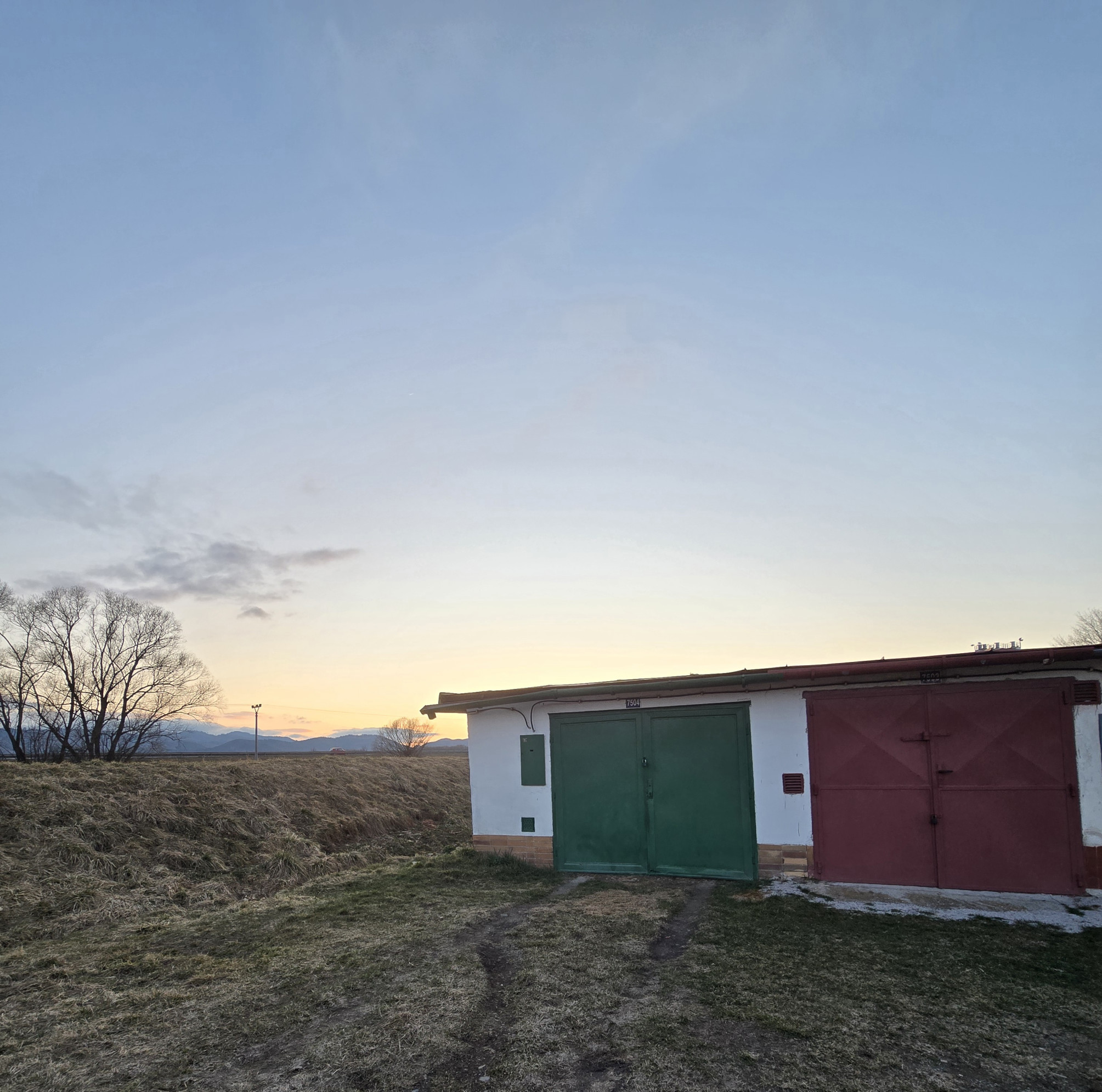 Exkluzívne na predaj garáž v Poprade, časť sídlisko Západ na  (za novou bytovkou Ursus)