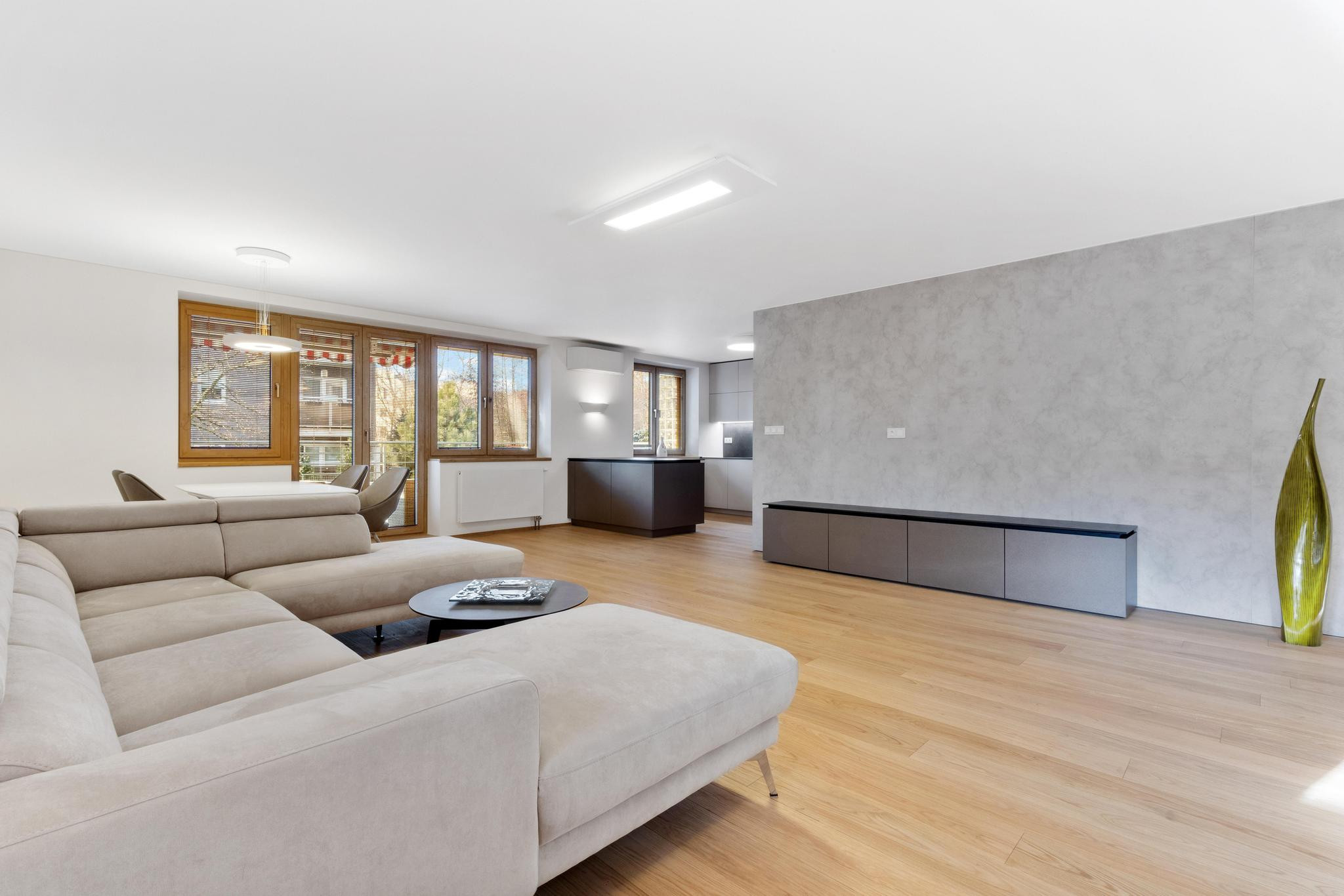 3-izb. byt s veľkou terasou a garážou pri lesoparku Železná studnička