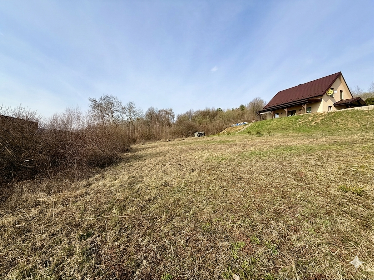 Slnečný pozemok s panoramatickým výhľadom – Domaša, časť Eva